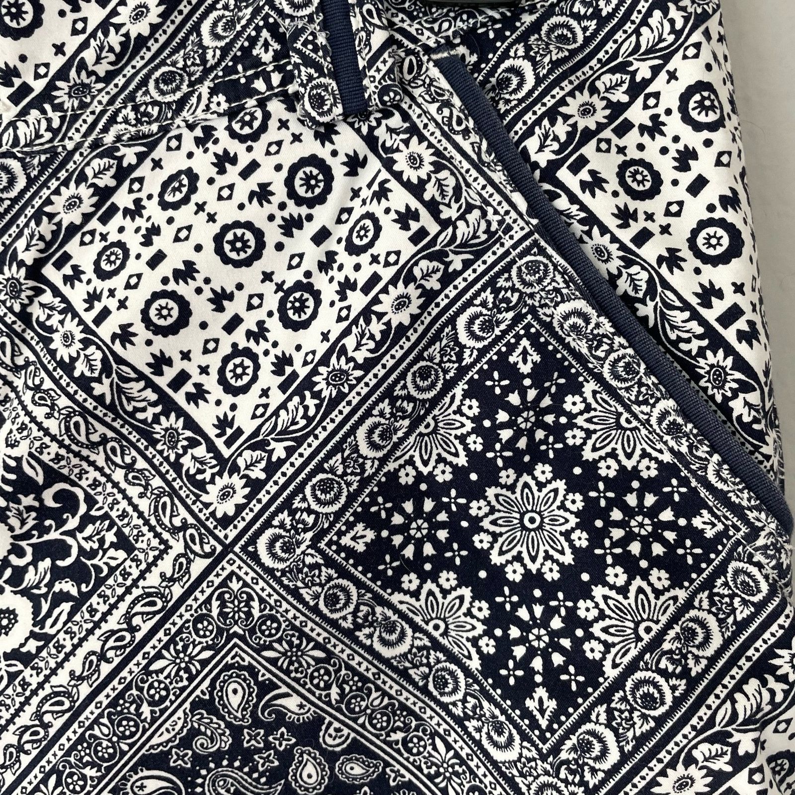 Anthropologie Cartonnier Bandana Print Shorts 8 Geometric Casual Pockets Size 30" / US 8 / IT 44 - 2 Thumbnail