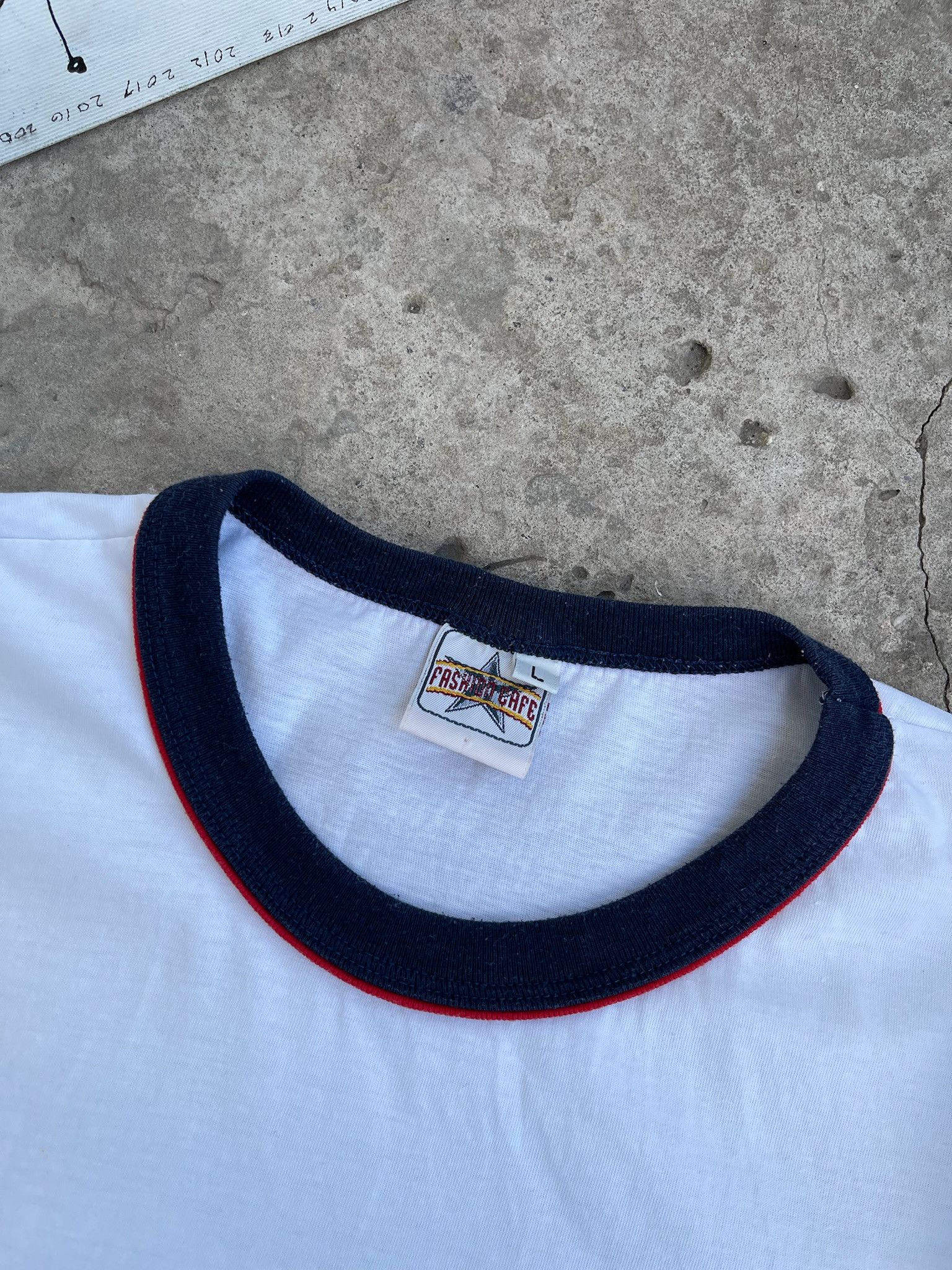 Round Two Fashion Cafe ‘90s T-Shirt vintage tee Size US M / EU 48-50 / 2 - 8 Thumbnail