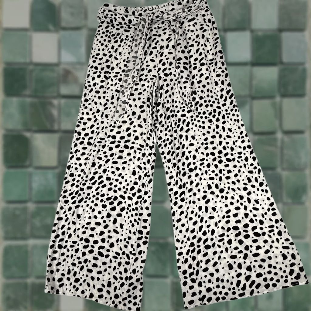 Vintage VINTAGE Boho Chic Pants Dalmatian Print Wide Leg Pull On Tie Waist Resort Vacation Women L Large White Dalmatian Animal Print Pants Womens Size 36" / US 14 / IT 50 - 1 Thumbnail