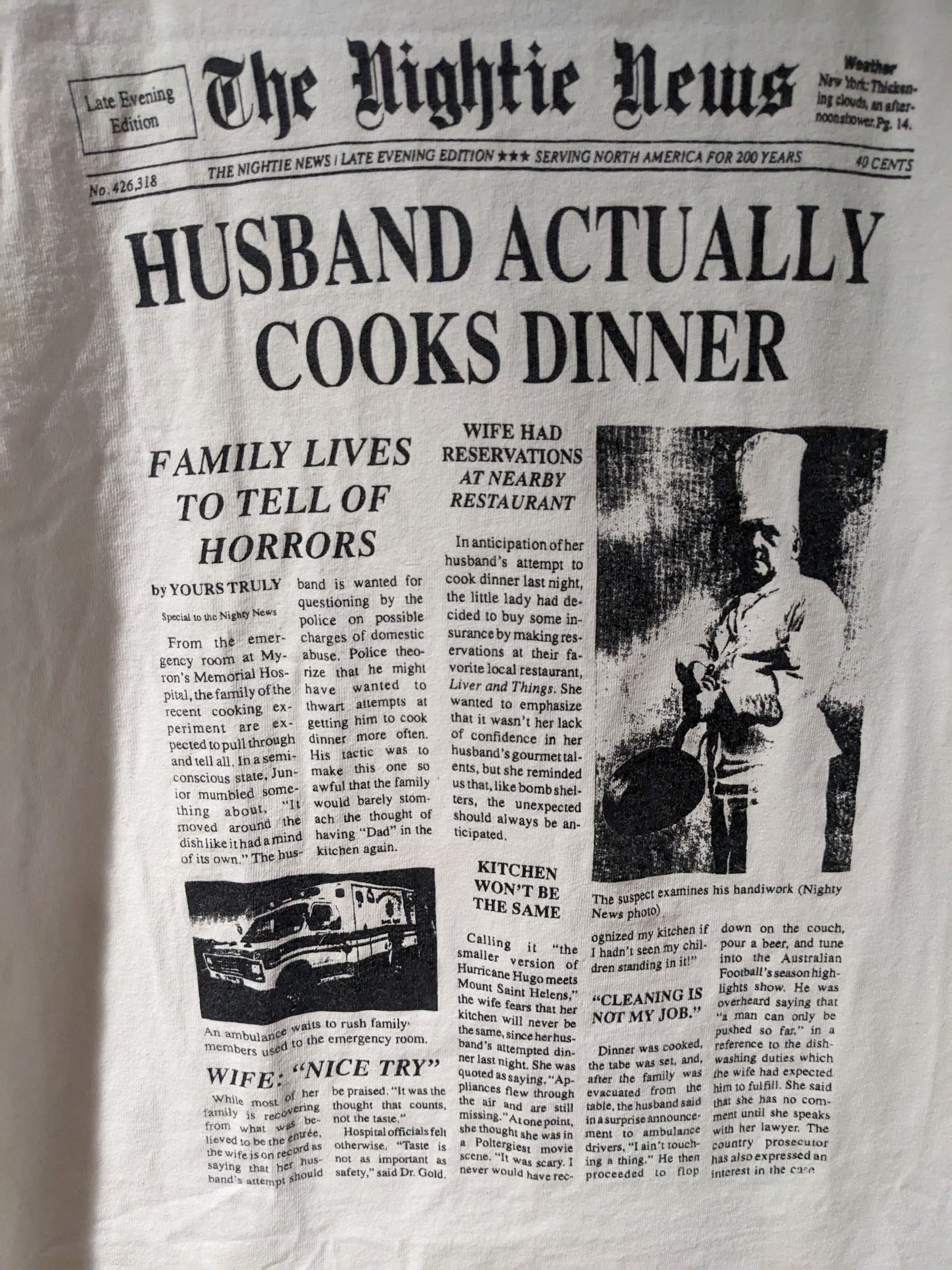 Vintage Vintage The Nightie News Husband Cooks Dinner T-Shirt Size US XL / EU 56 / 4 - 2 Thumbnail