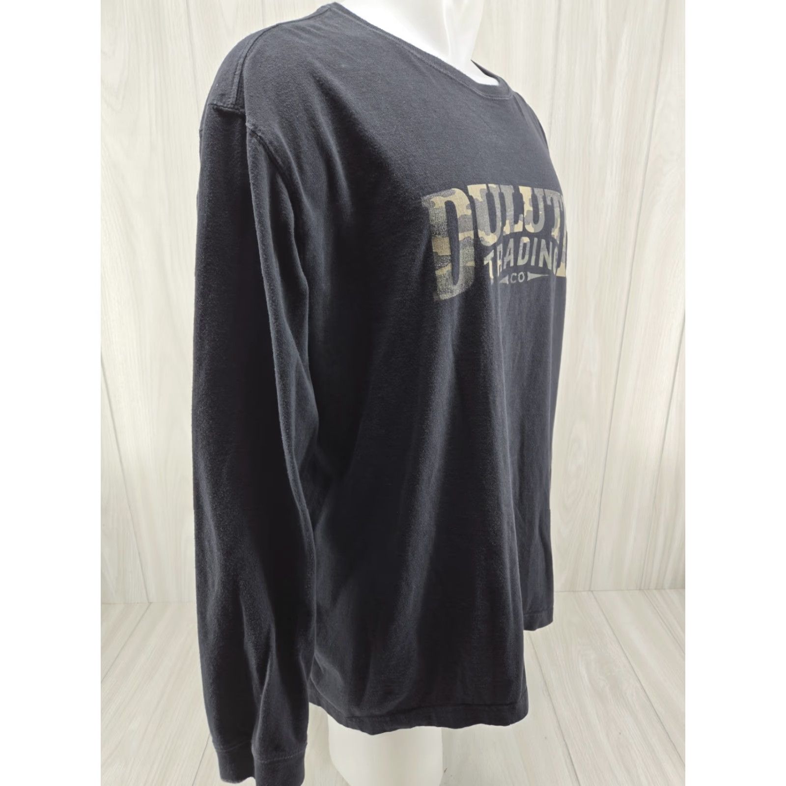 Logo 7 Duluth Trading Co. Longtail T Shirt Mens XL Black Graphic Print Camo Logo Crew Neck Long Sleeve Relaxed Fit Vintage: No Size US XL / EU 56 / 4 - 6 Thumbnail