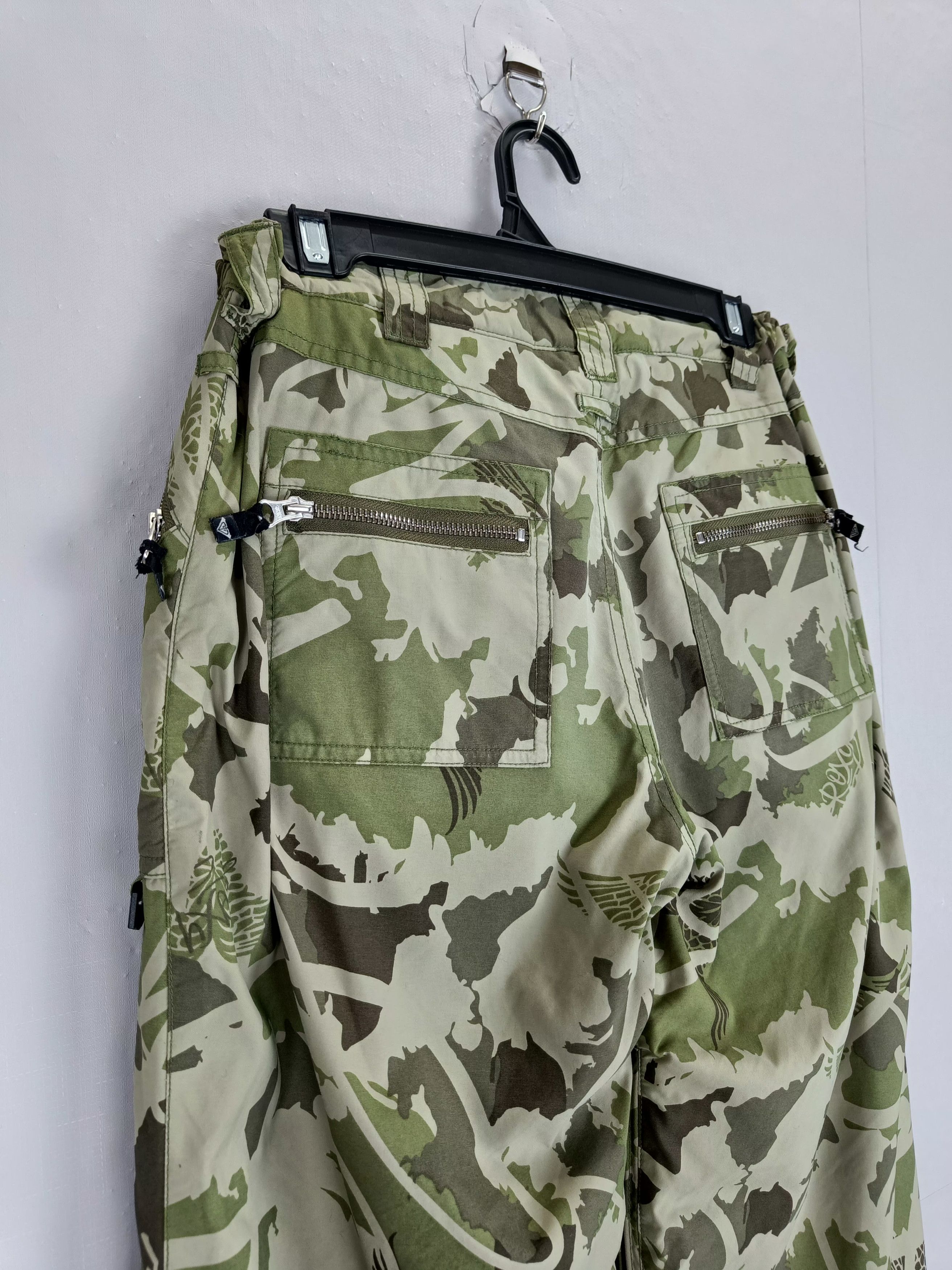 Japanese Brand Roxy Camouflage Snow Tactical Pocket Ski Pant Gorpcore Style Size 30" / US 8 / IT 44 - 10 Thumbnail