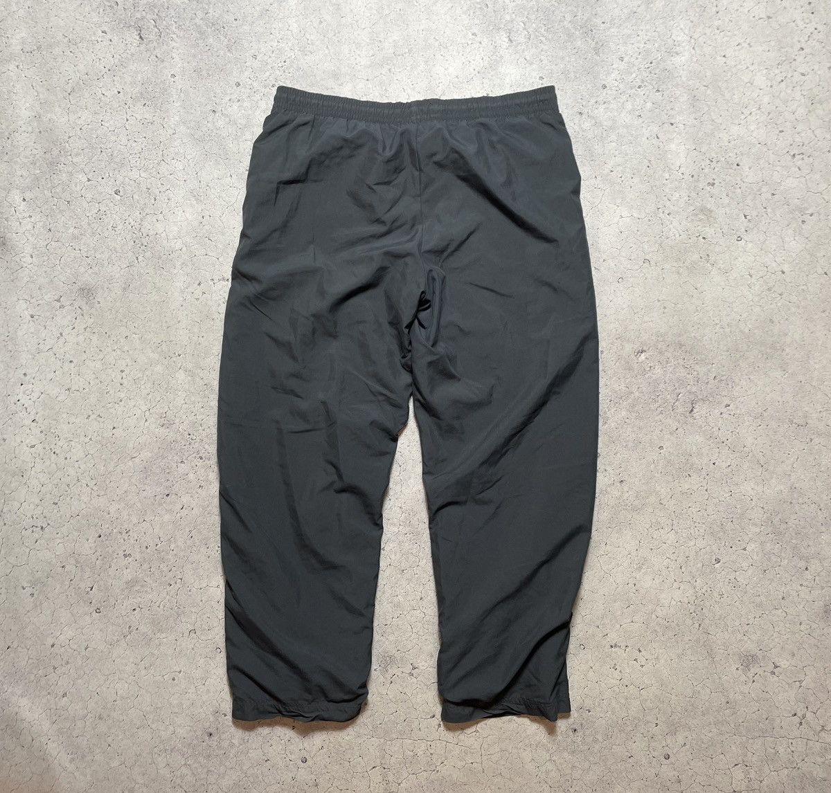 Nike × Vintage Vintage Nylon Baggy Nike Drill Y2K Swoosh Pants Size US 34 / EU 50 - 2 Thumbnail