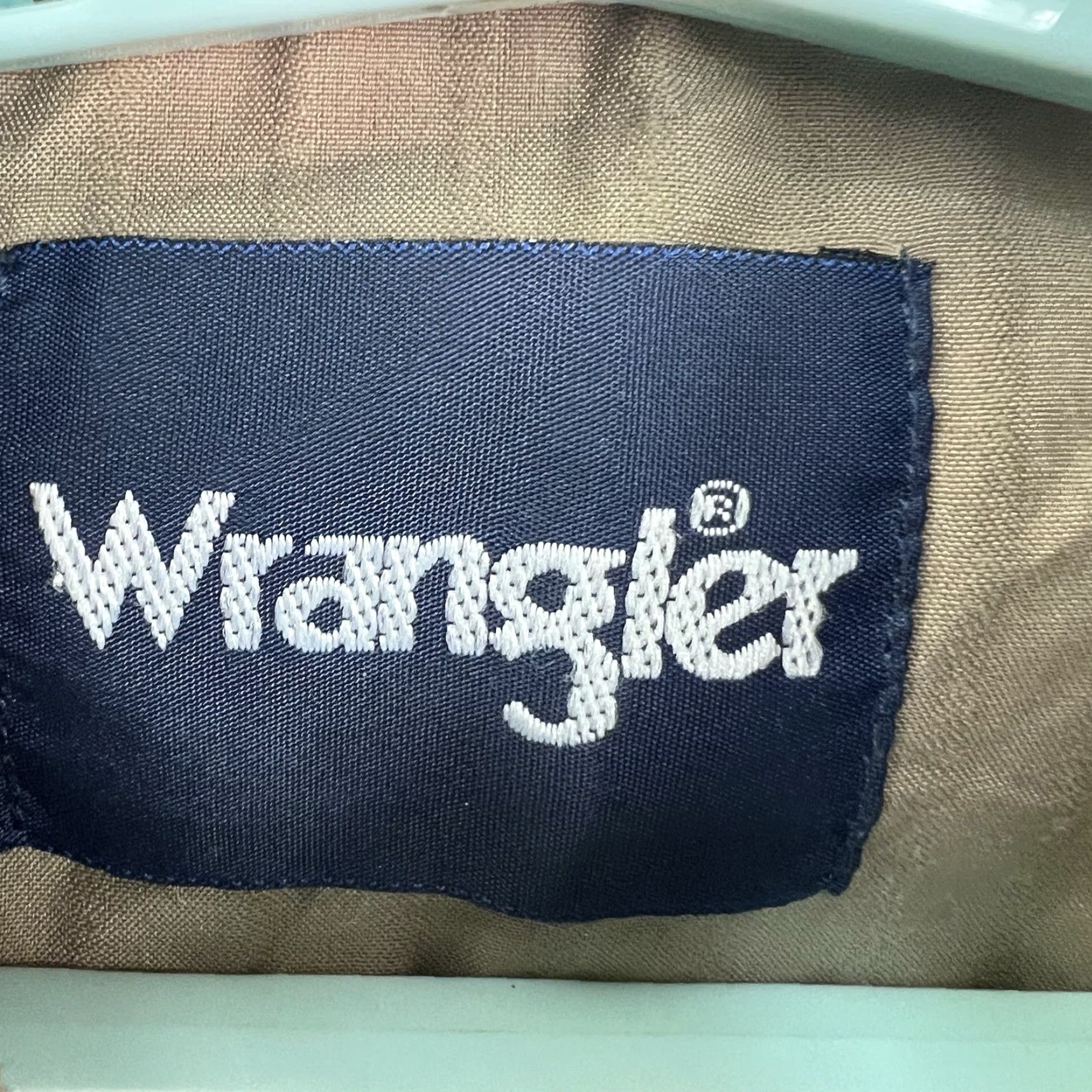 Wrangler Wrangler Shirt Mens XLT Tan Long Sleeve Pearl-Snap Metallic Stripe Western Button-Up Size XLT Brown Pattern Striped 50/50 Cotton-Poly - Mens Size US XL / EU 56 / 4 - 6 Thumbnail