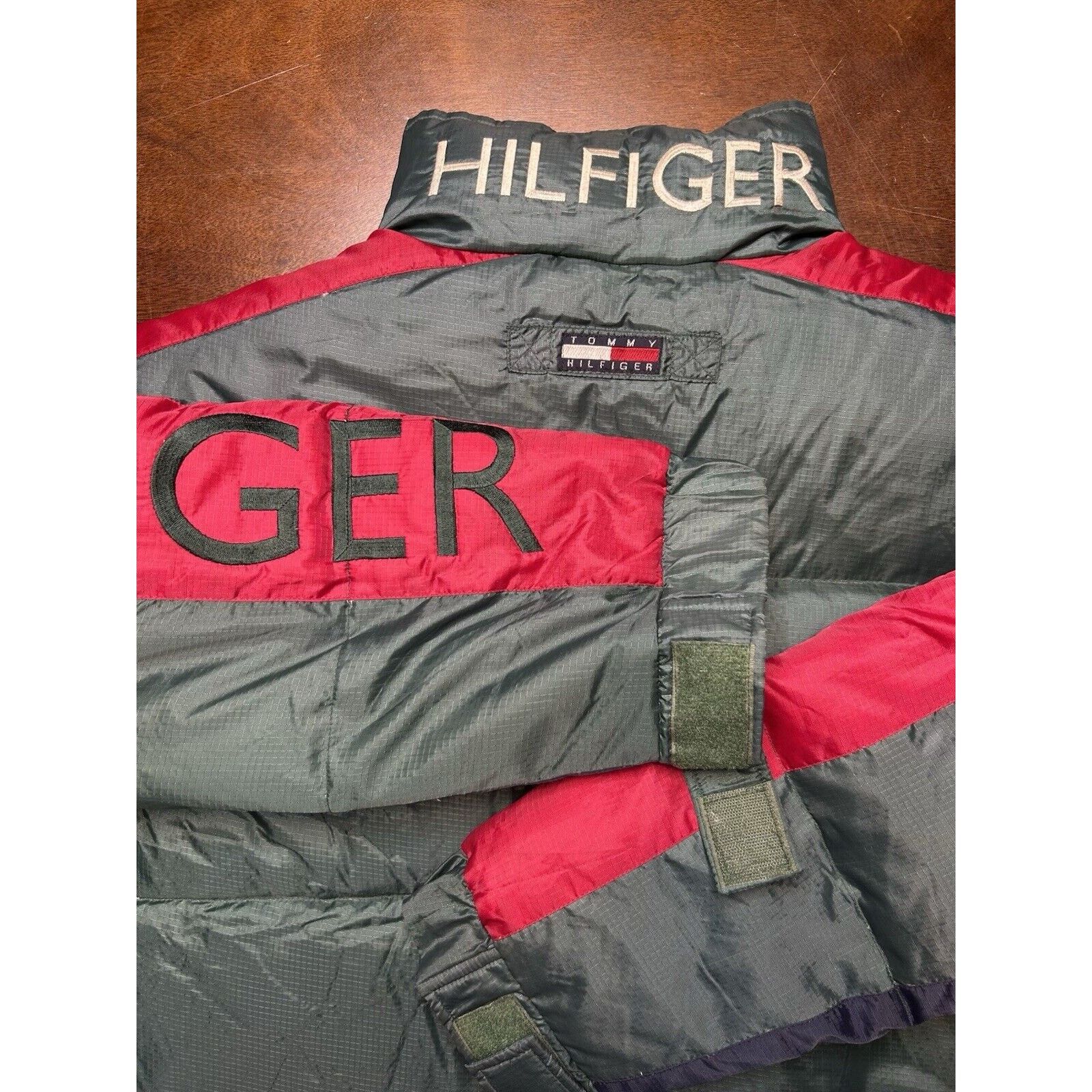 Tommy Hilfiger VTG Duck Down Feather Tommy Hilfiger Jacket Gucci Colorway Size US L / EU 52-54 / 3 - 10 Thumbnail