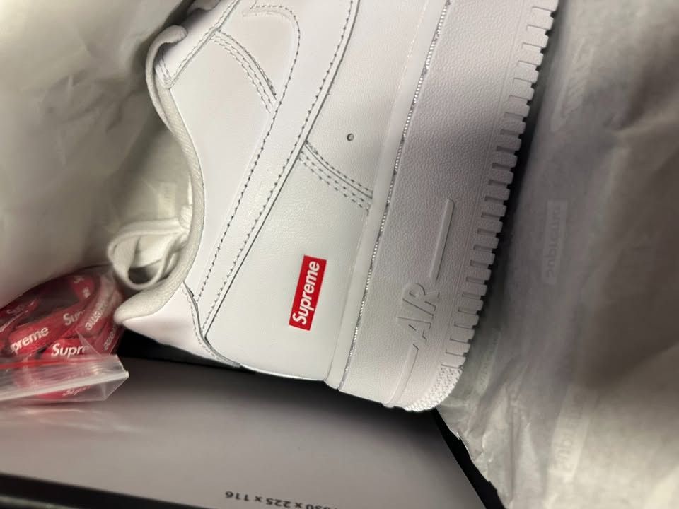 Nike × Supreme Supreme x Nike Air Force 1 - Brand new Size US 9.5 / EU 42-43 - 5 Thumbnail