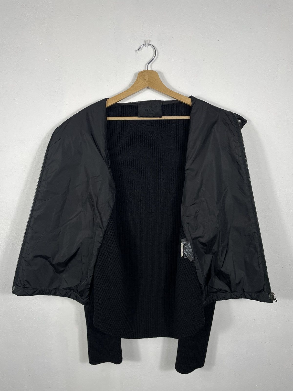 Designer × Prada Prada Wool Nylon Black Knit Light Tricot Jakcet Cardigan Size US M / EU 48-50 / 2 - 10 Thumbnail