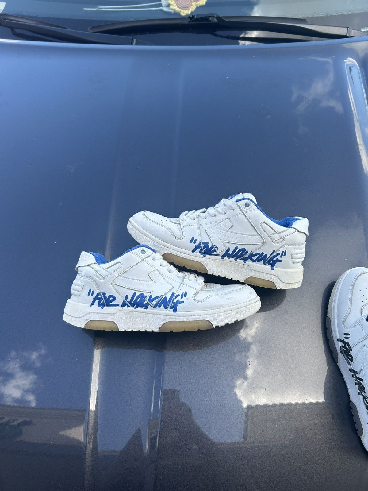Off-White Off white out of office Size US 8 / EU 41 - 1 Thumbnail