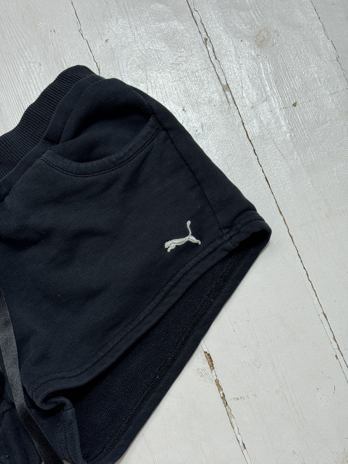 Ferrari × Puma VINTAGE PUMA x FERRARI MINI SHORTS Size 27" / US 4 / IT 40 - 3 Thumbnail