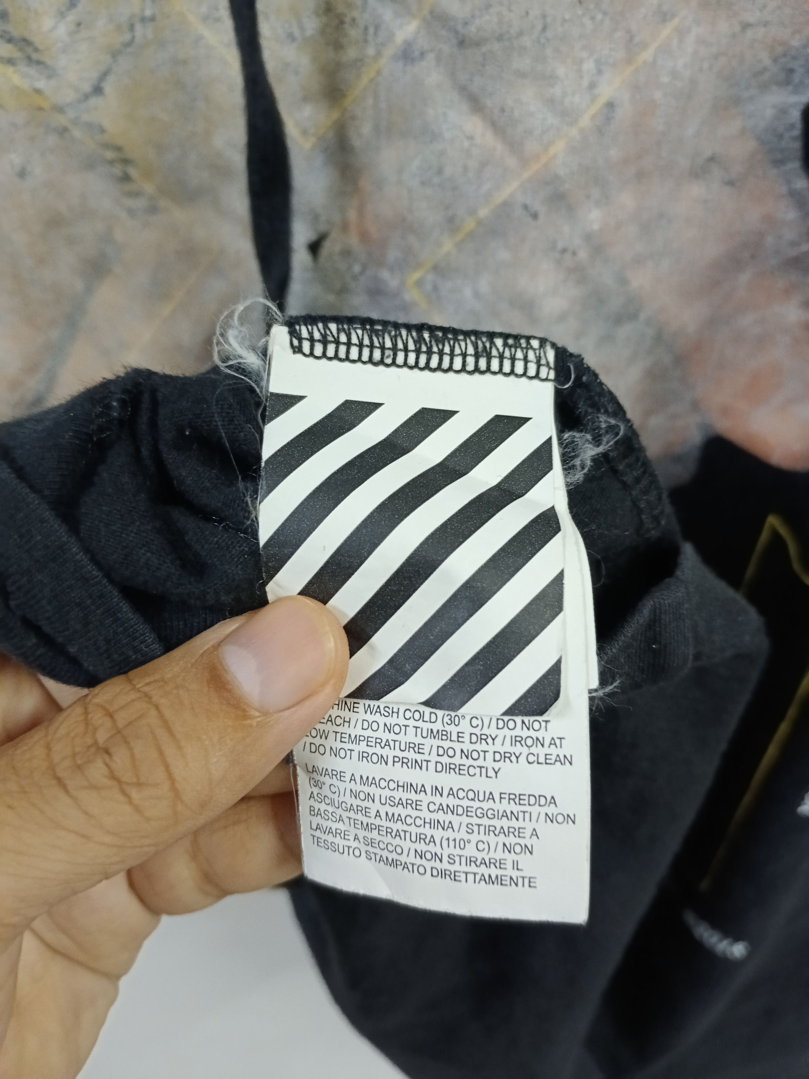 Off-White DISTRESSED OFF WHITE ARROW HAND T SHIRT Size US S / EU 44-46 / 1 - 9 Thumbnail