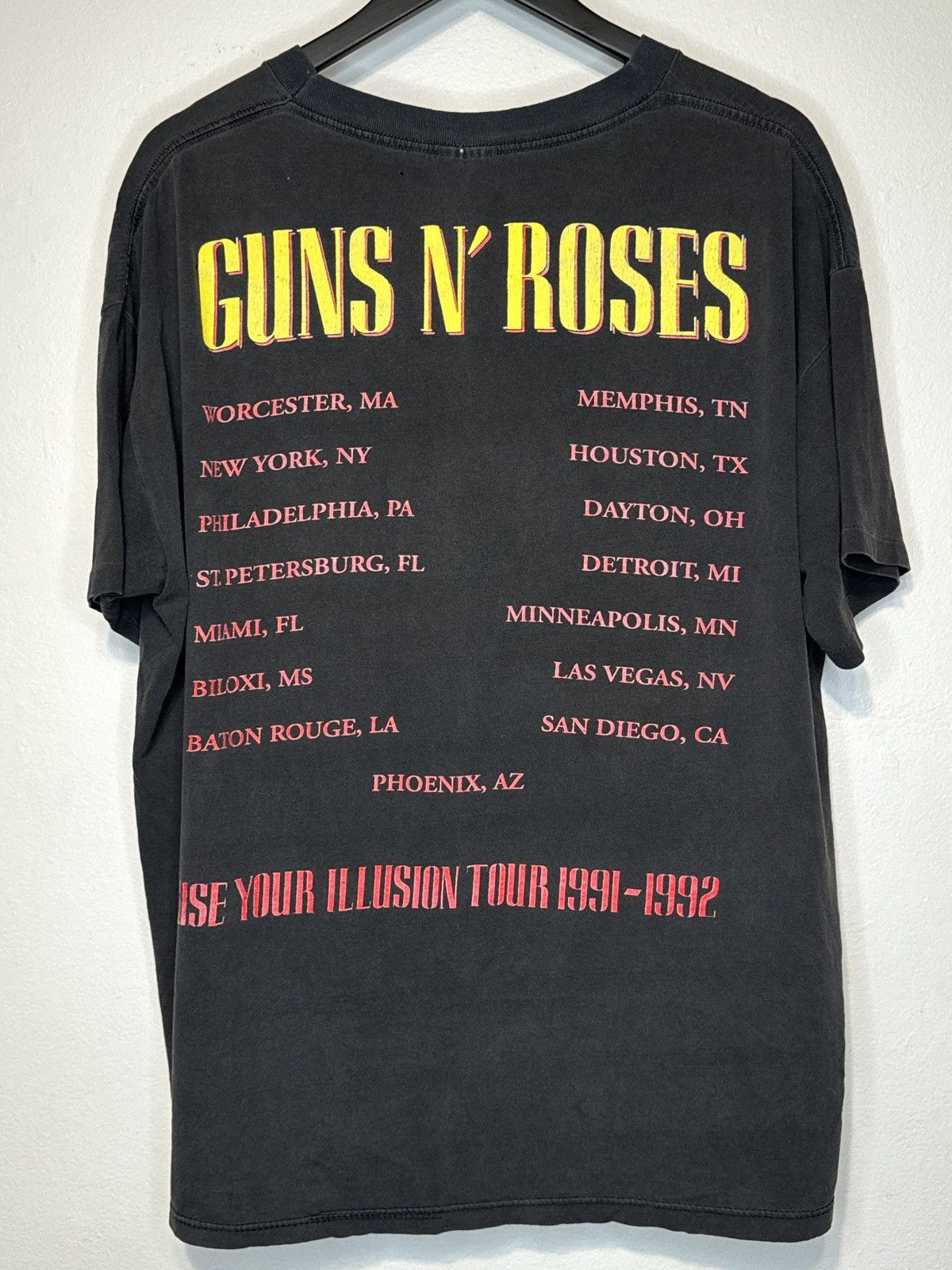 Band Tees × Guns N' Roses × Vintage Vintage 1991 Guns N Roses Use Your Illusion Tour T Shirt Size US XL / EU 56 / 4 - 12 Thumbnail