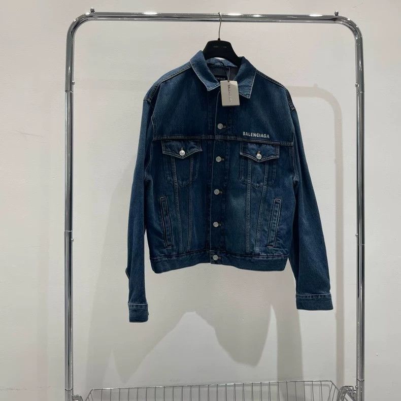 Balenciaga Balenciaga Back logo jacket Size US M / EU 48-50 / 2 - 1 Thumbnail