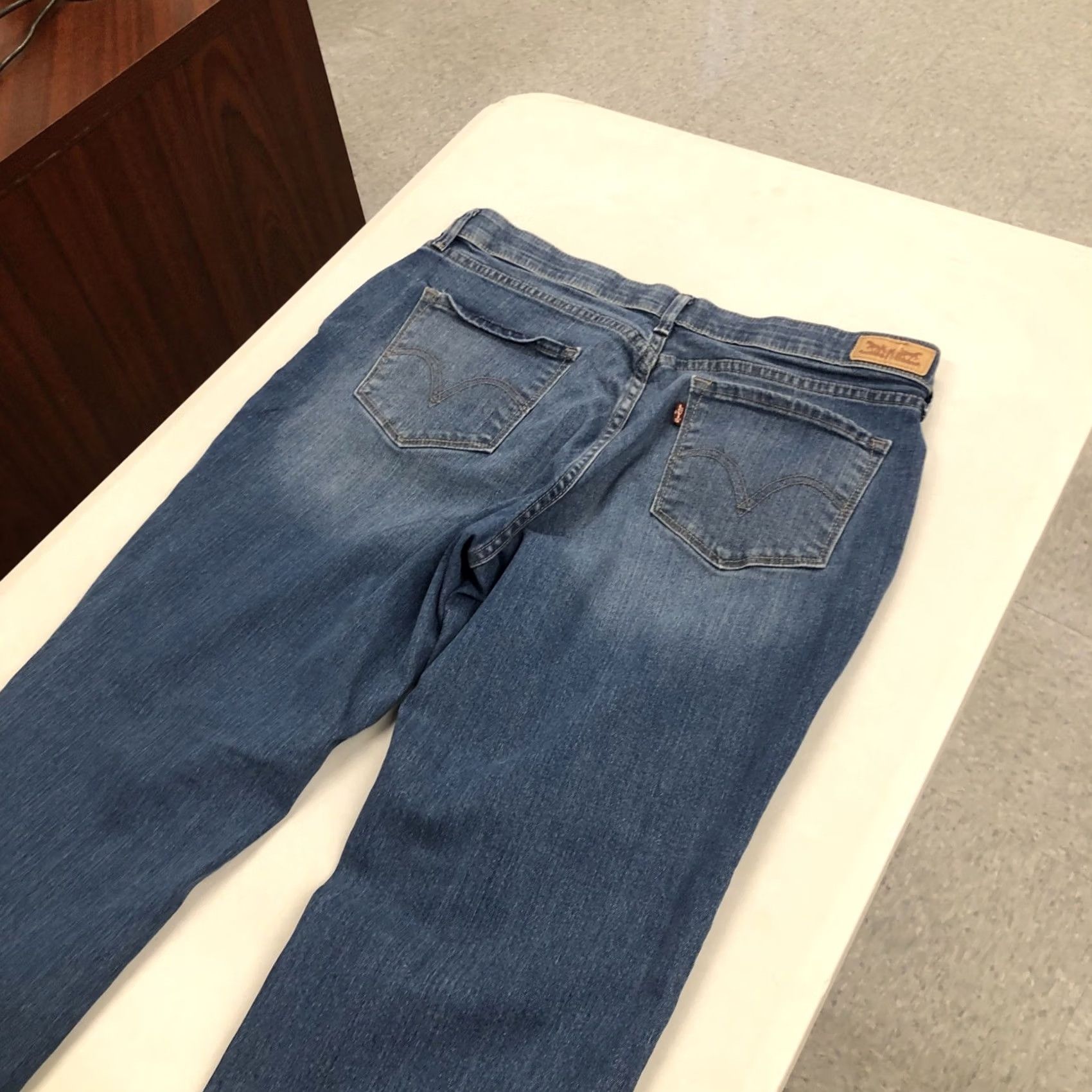 Levi's Levi's 525 Jeans Women's Size 12 Elastic Waist Band Straight Leg Blue 32x28.5 Regular Stretch Denim Band Theme Mens Womens Girls Size 34" / US 12 / IT 48 - 7 Thumbnail
