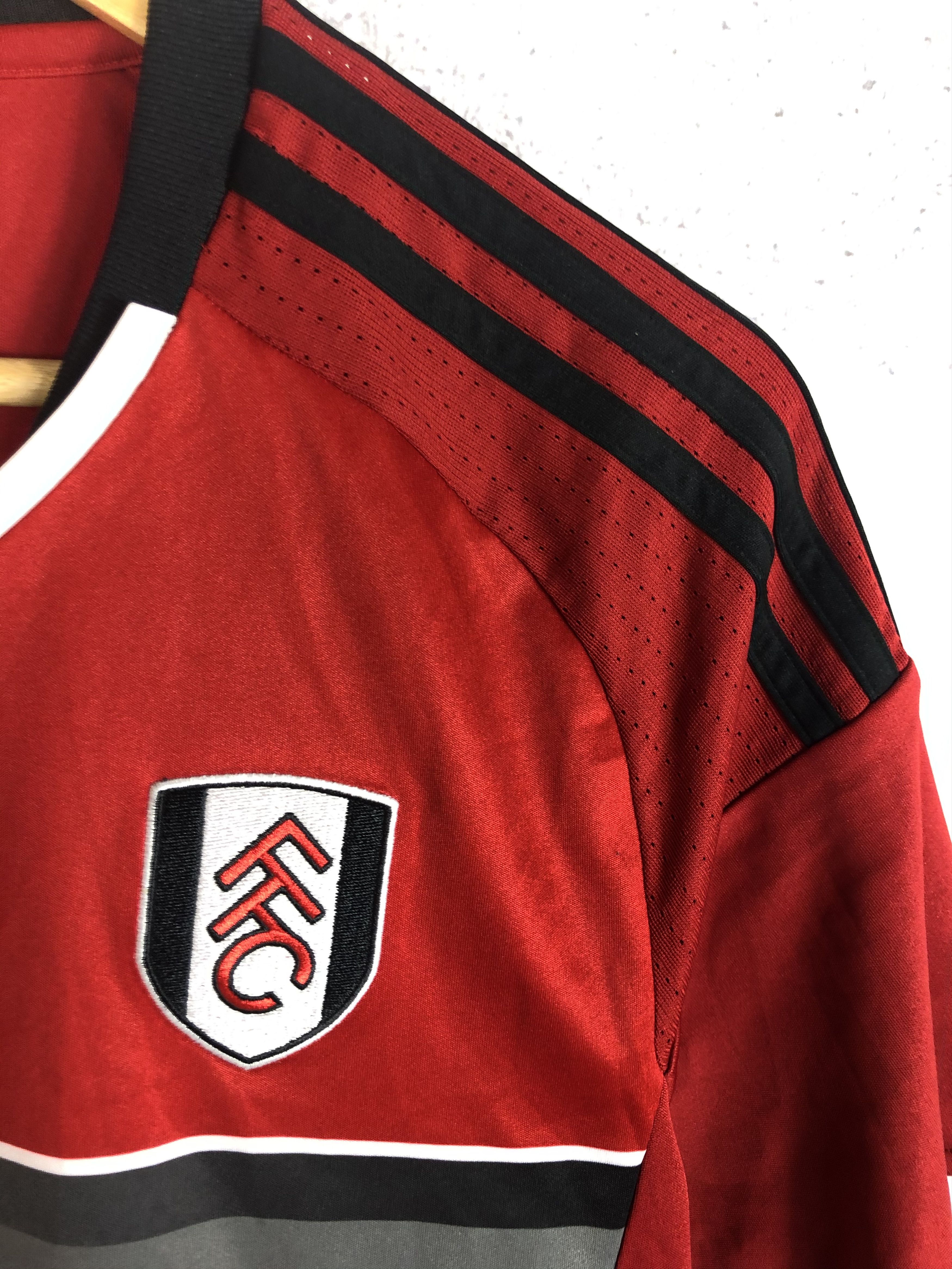 Adidas FULHAM ADIDAS 2015/2016 FOOTBALL Away JERSEY football shirt Size US S / EU 44-46 / 1 - 3 Thumbnail