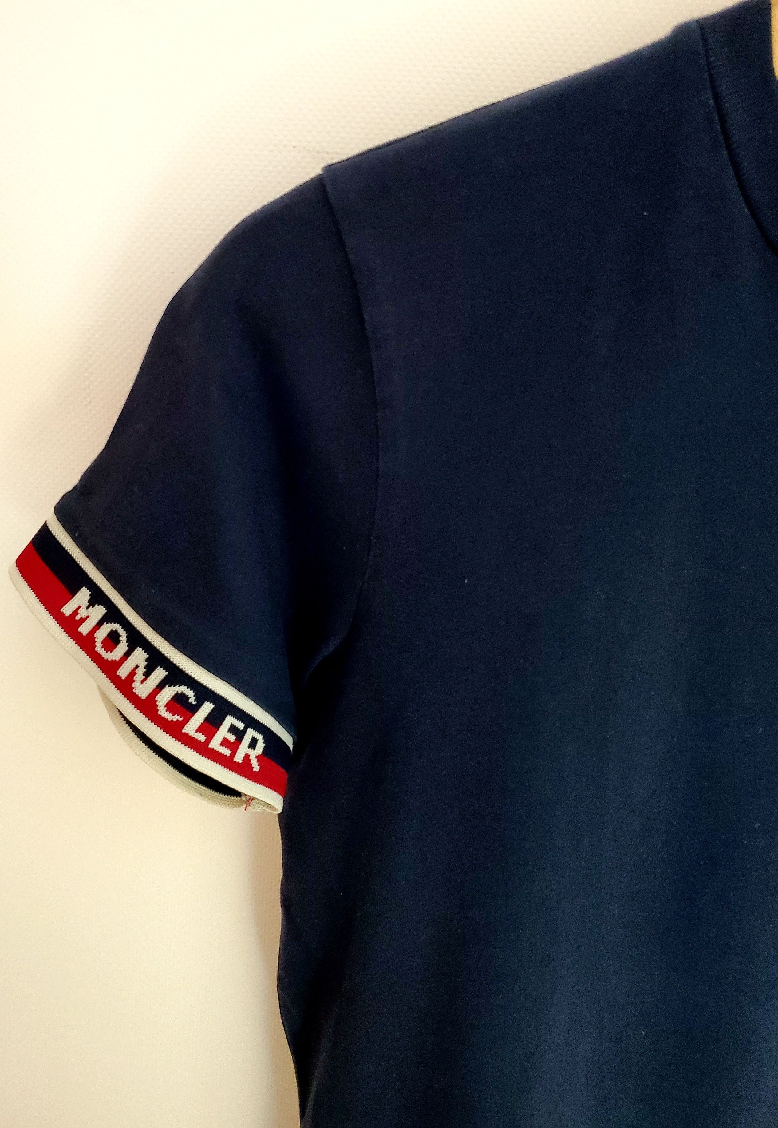 Moncler Moncler Junior Tape Logo Maglia T Shirt Navy 12 Ani 152 cm Size US XXS / EU 40 - 2 Thumbnail