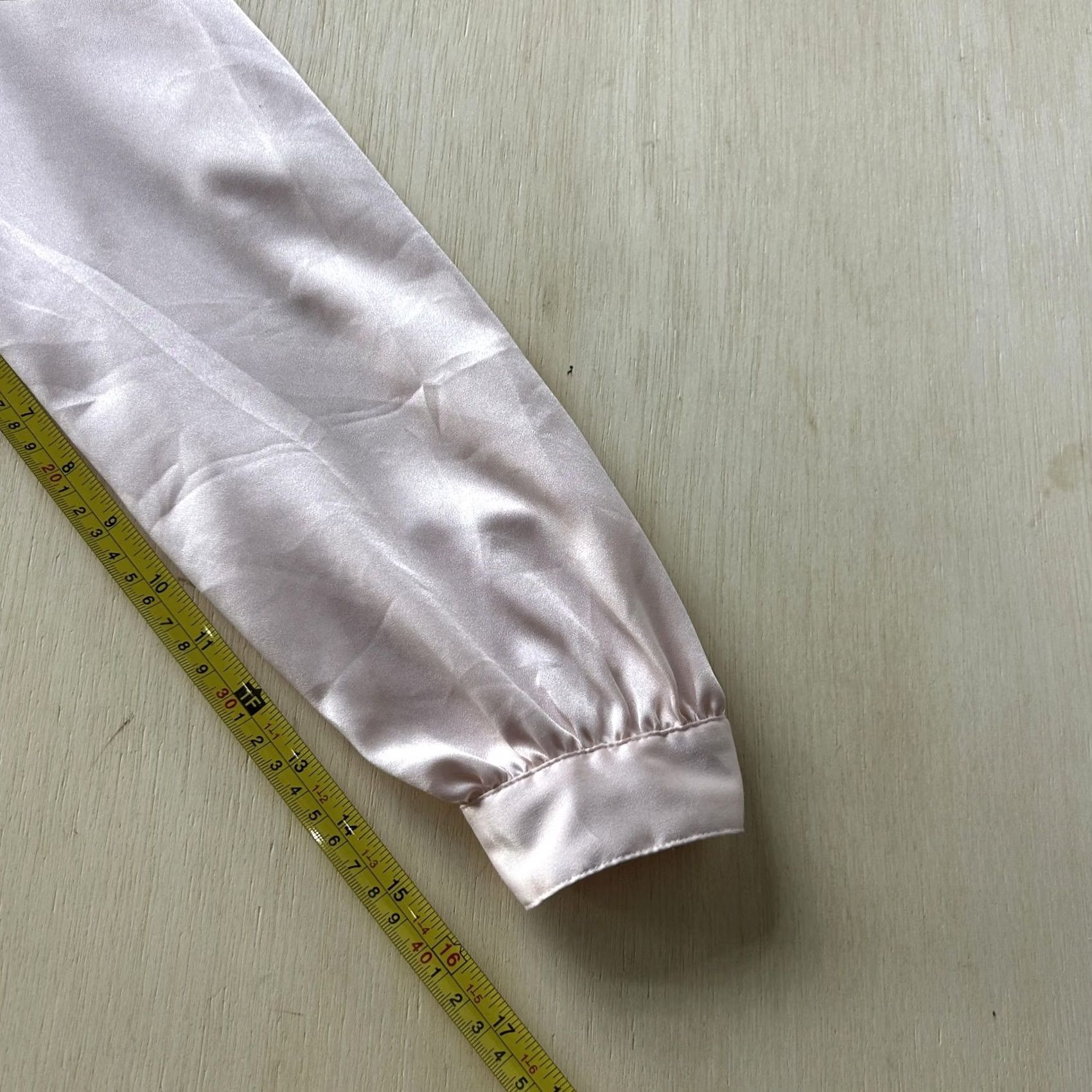 Vintage Vintage Satin Blouse Womens Small Pink Long Sleeve Round Neck Basic Office Top Size S / US 4 / IT 40 - 5 Thumbnail