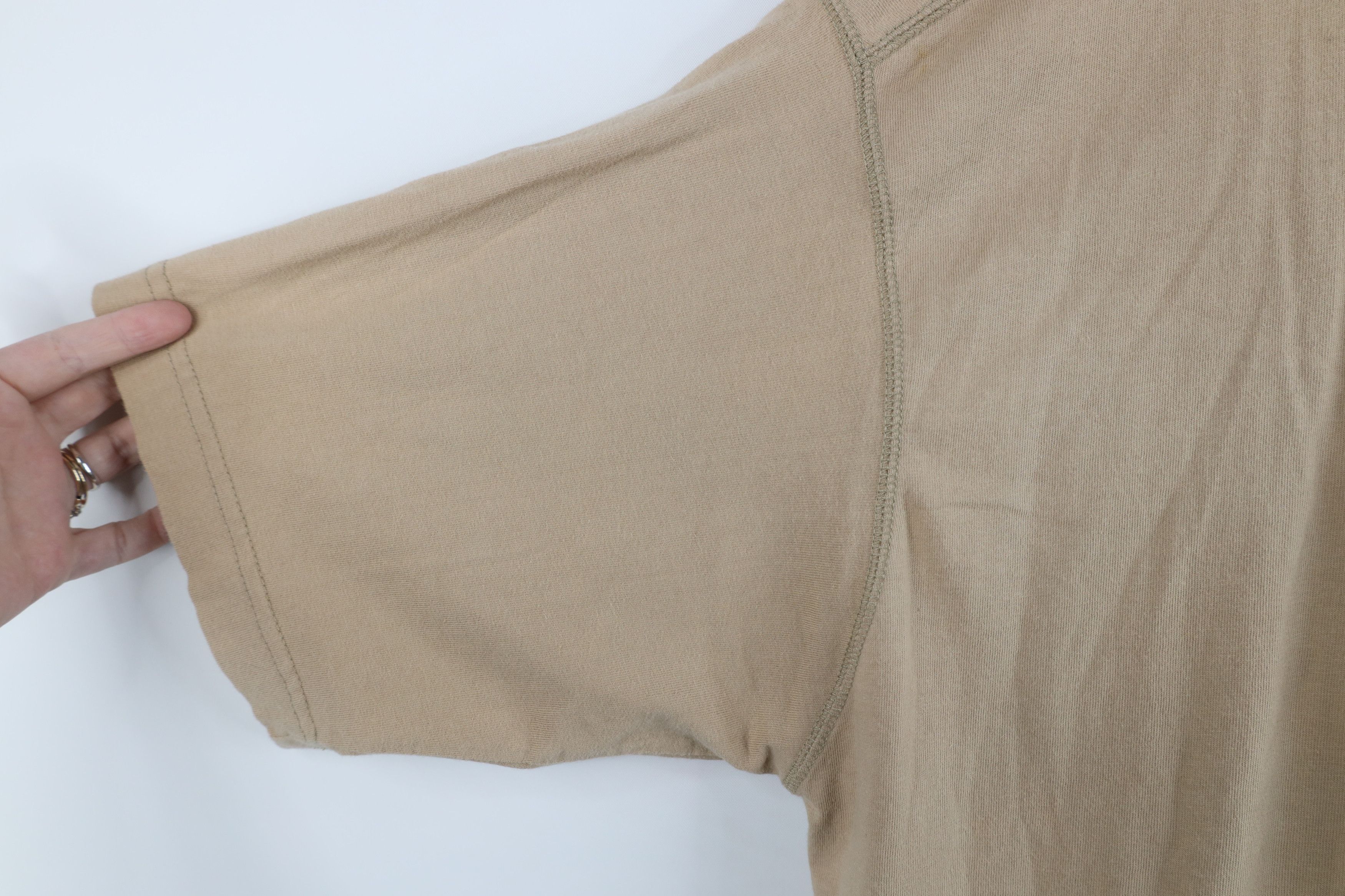 Vintage Vintage 90s Streetwear Baggy Henley T-Shirt Beige Khaki Size US L / EU 52-54 / 3 - 7 Thumbnail