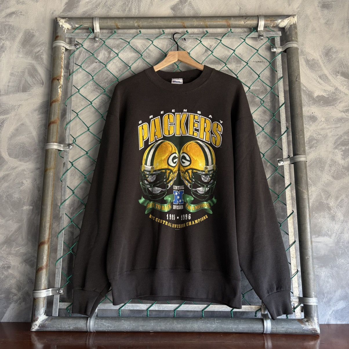 Pro Player vintage pro player sweatshirt Mens XL Faded Black Green Bay Size US XL / EU 56 / 4 - 1 Thumbnail