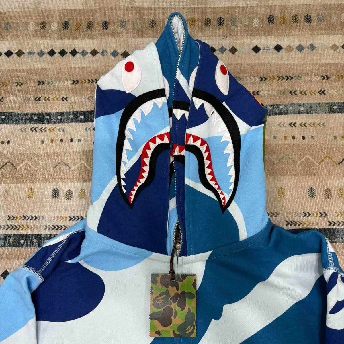 Bape BAPE LIMITED CAMO SHARK FULL ZIP HOODIE Size US M / EU 48-50 / 2 - 2 Thumbnail