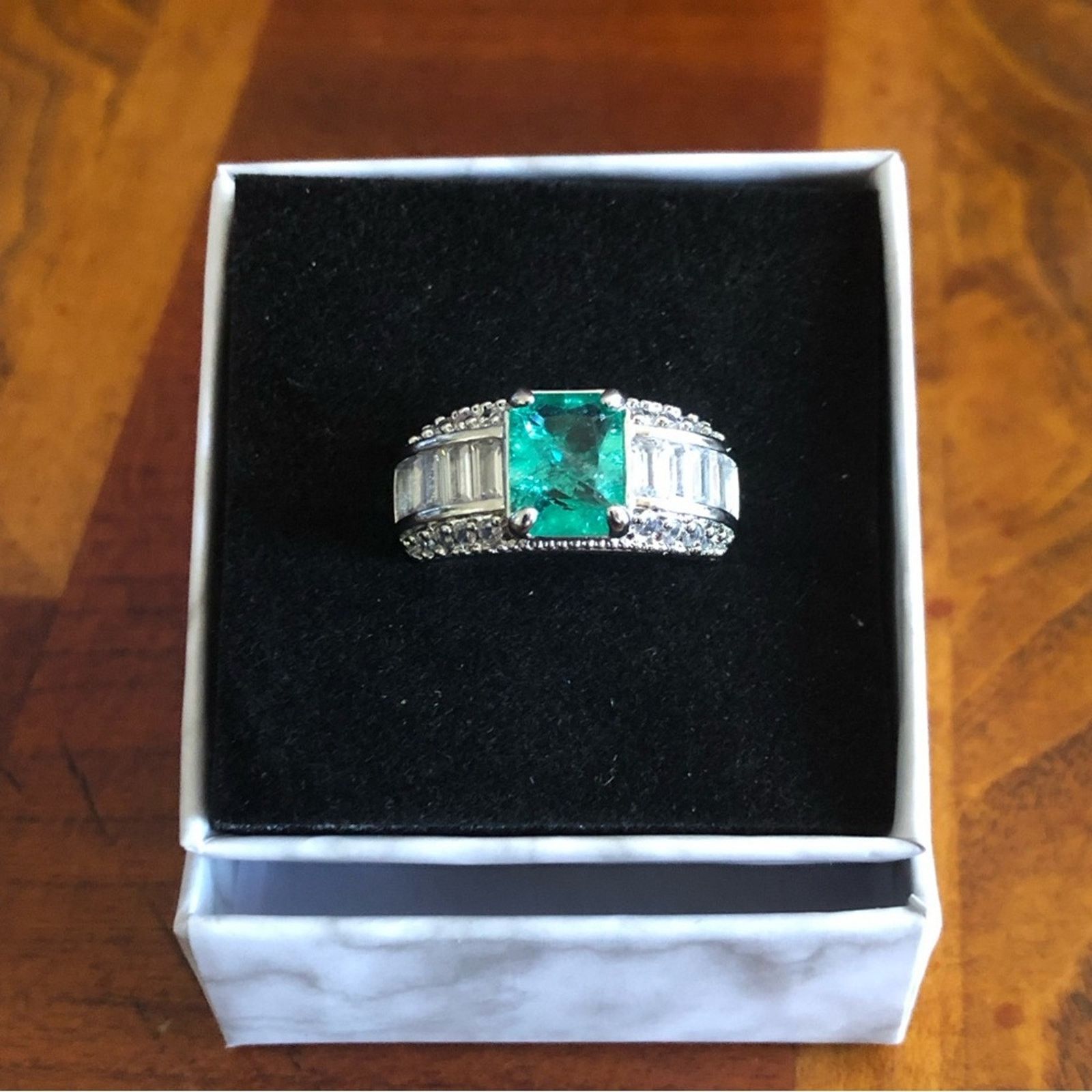Jewelry Ladies elegant paraiba emerald stone 925 ring 8 NIB Size ONE SIZE - 9 Thumbnail