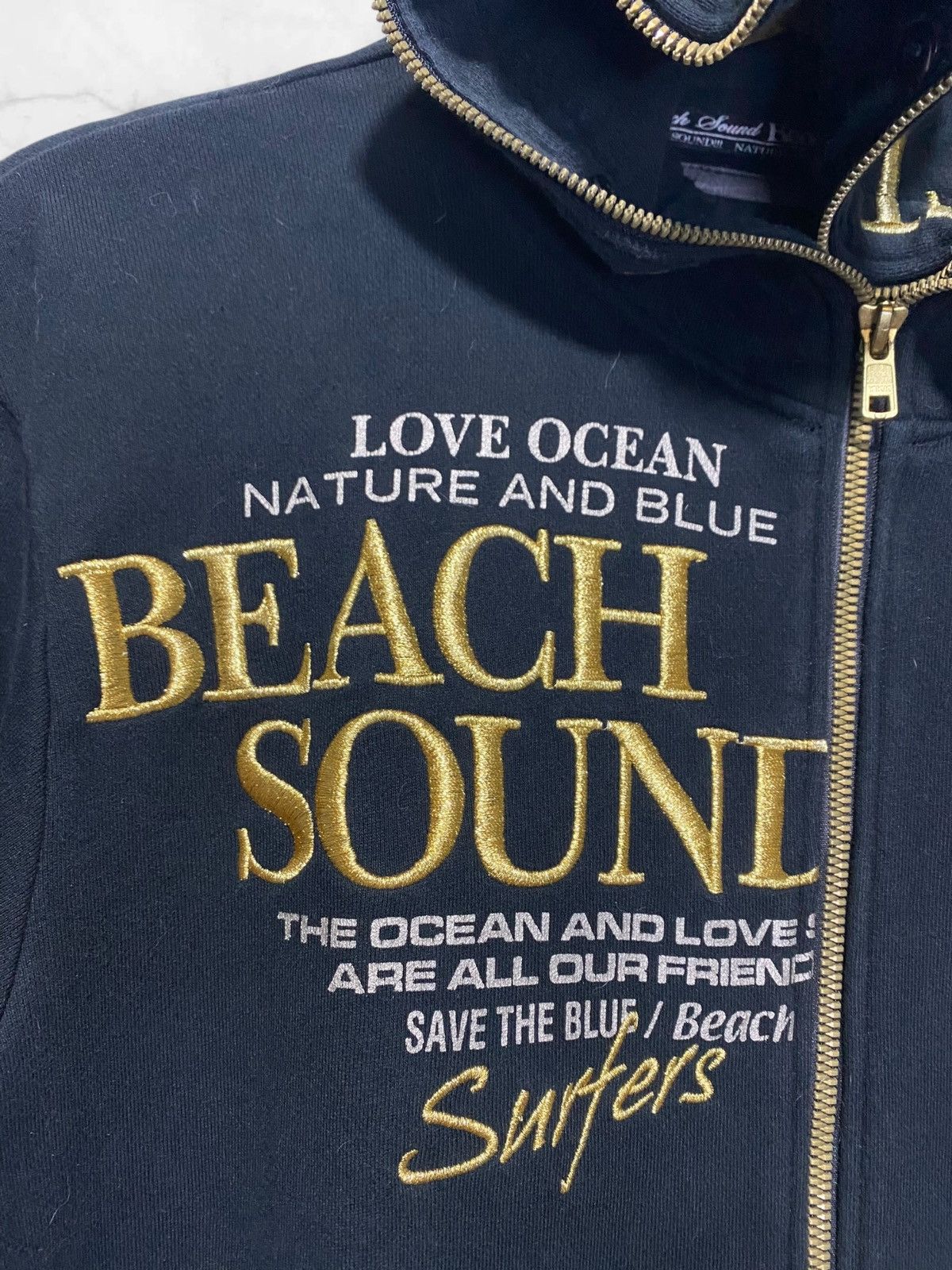 Japanese Brand removable fur Beach Sound embroidery fur hoodie Size US L / EU 52-54 / 3 - 12 Thumbnail