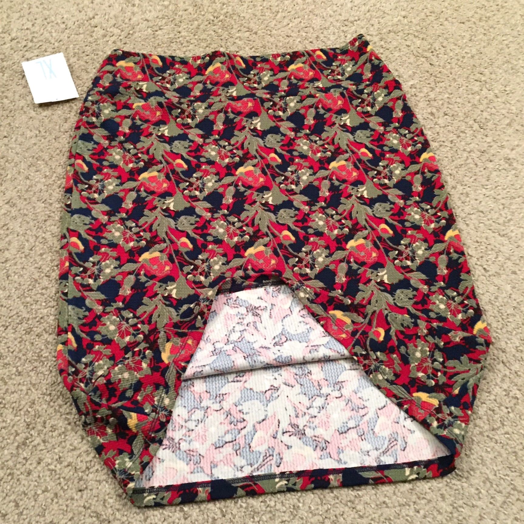 Vintage LuLaRoe Skirt Knee Length Floral Green XL Unlined Pull On Casual Women Size 40" / US 18 - 7 Thumbnail