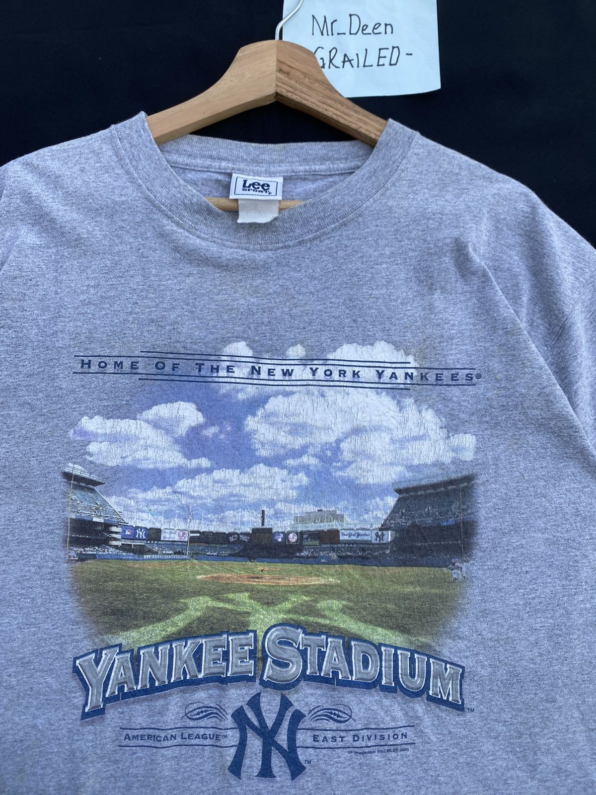 New York Yankees Rare Vintage New York Yankees Stadium Tshirt Size US L / EU 52-54 / 3 - 9 Thumbnail