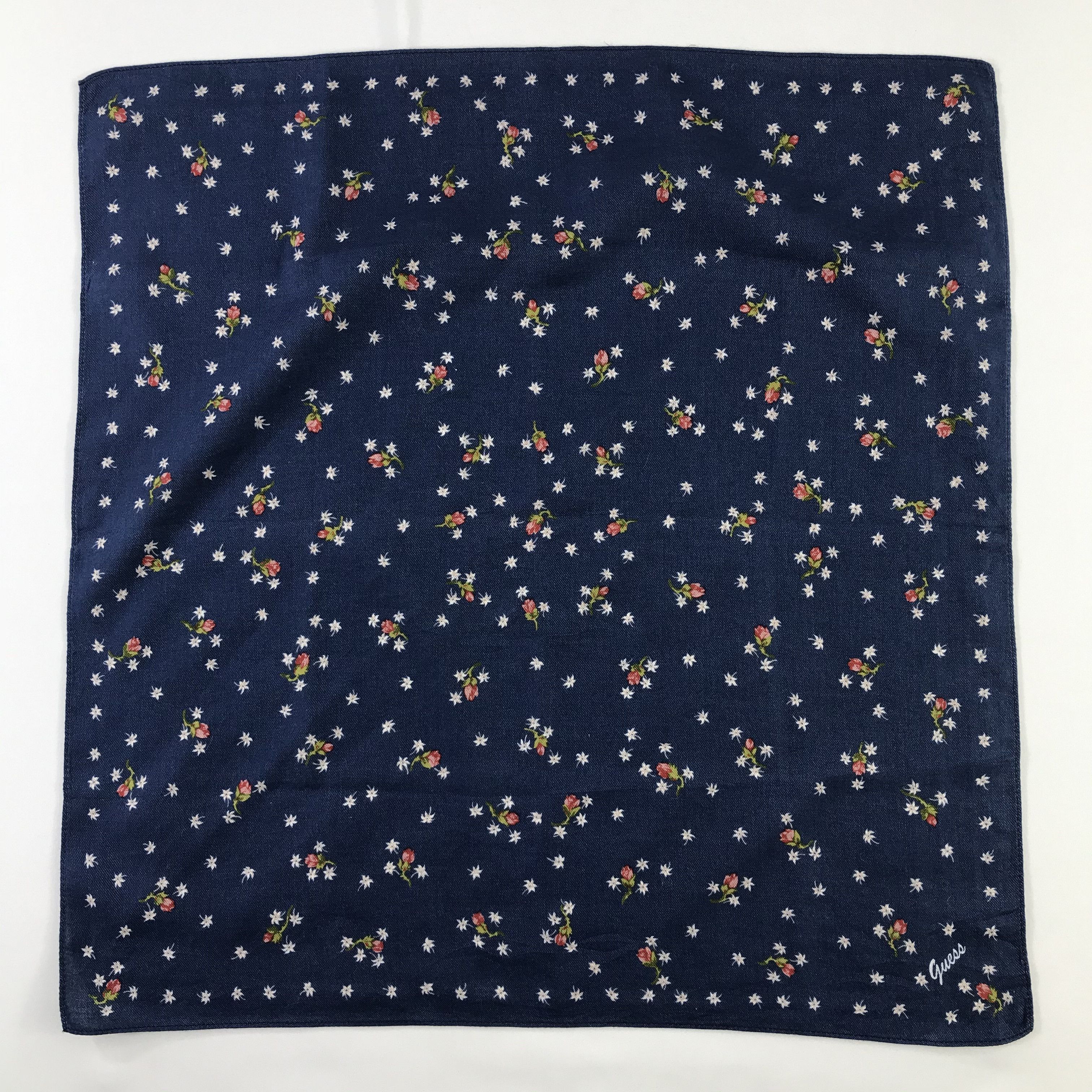 Guess × Vintage Guess Bandana / Handkerchief / Neckerchief - S409 Size ONE SIZE - 1 Thumbnail