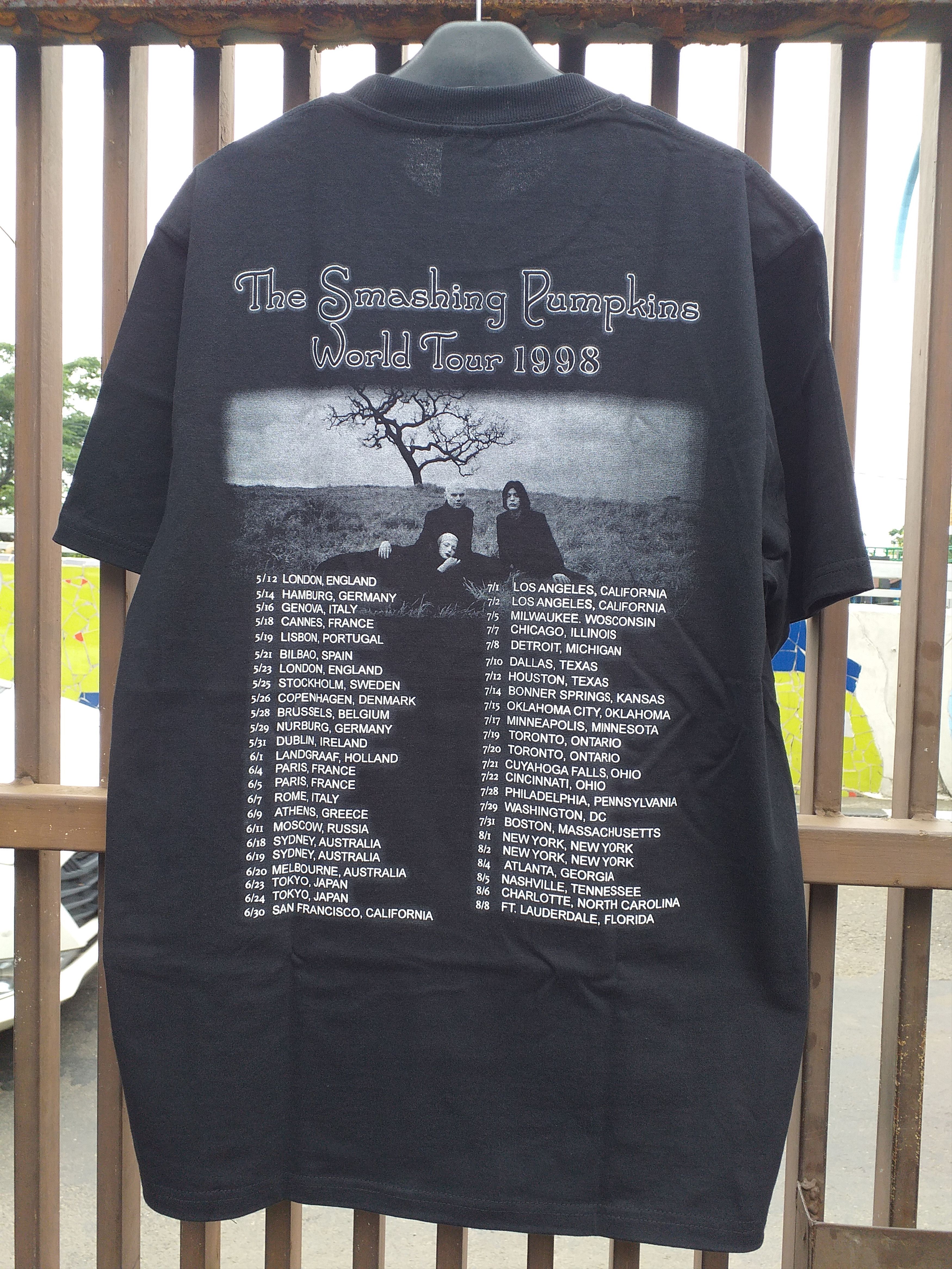 Band Tees Smashing pumpkins Adore Bootleg tour T shirt Size US L / EU 52-54 / 3 - 2 Thumbnail