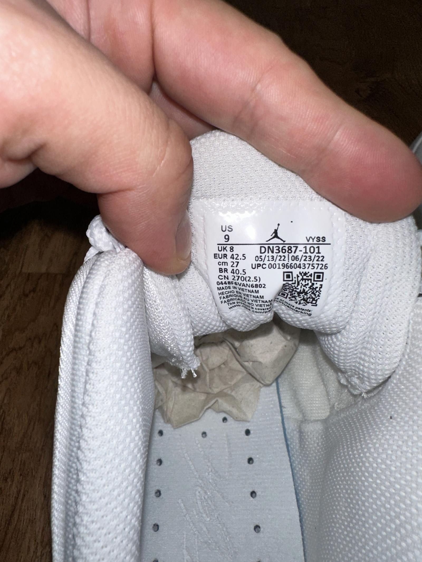 Nike Jordan Max 4 Aura Shoes Pure Platinum Sample