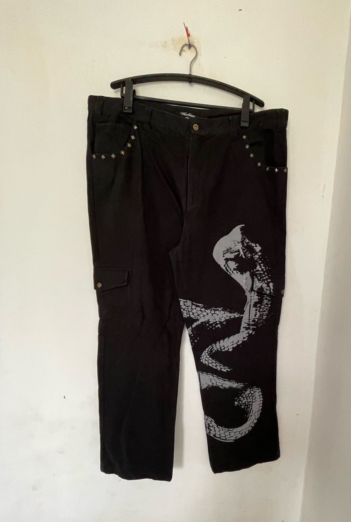 AFFXWRKS × Japanese Brand MISTLETOE SNAKE PRINT CARGO PANT Size US 44 / EU 60 - 2 Thumbnail