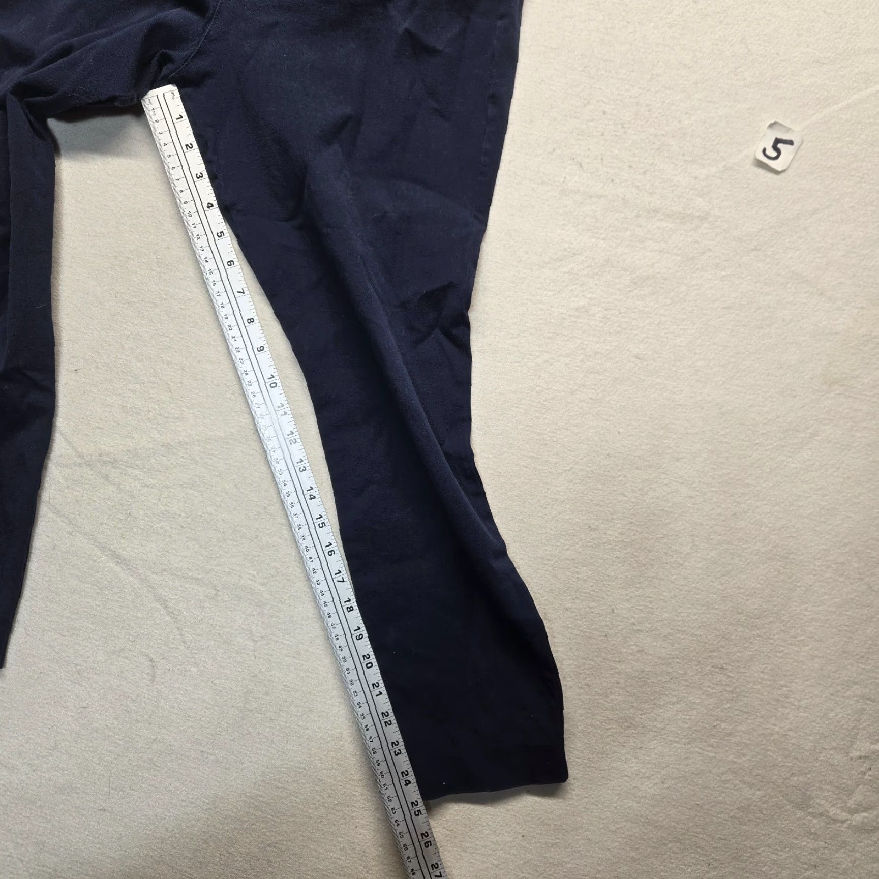 Old Navy Old Navy Black Skinny Chino Pants Women's 14 Regular Fit Size 36" / US 14 / IT 50 - 7 Thumbnail