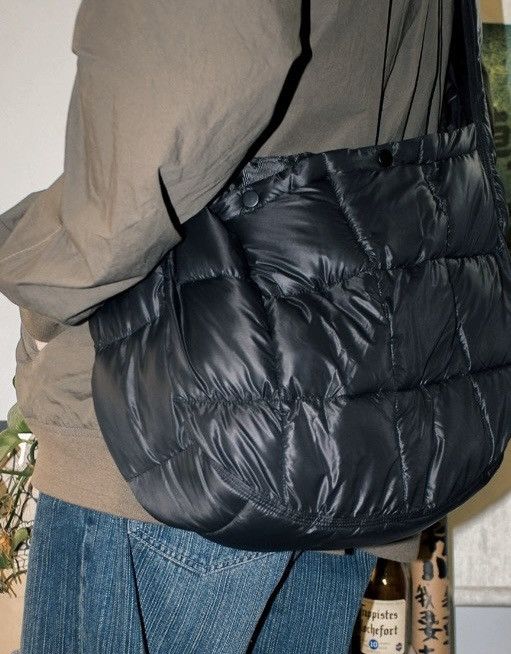 Japanese Brand × Vintage Retro y2k quilted hobo bag messenger bag Size ONE SIZE - 3 Thumbnail
