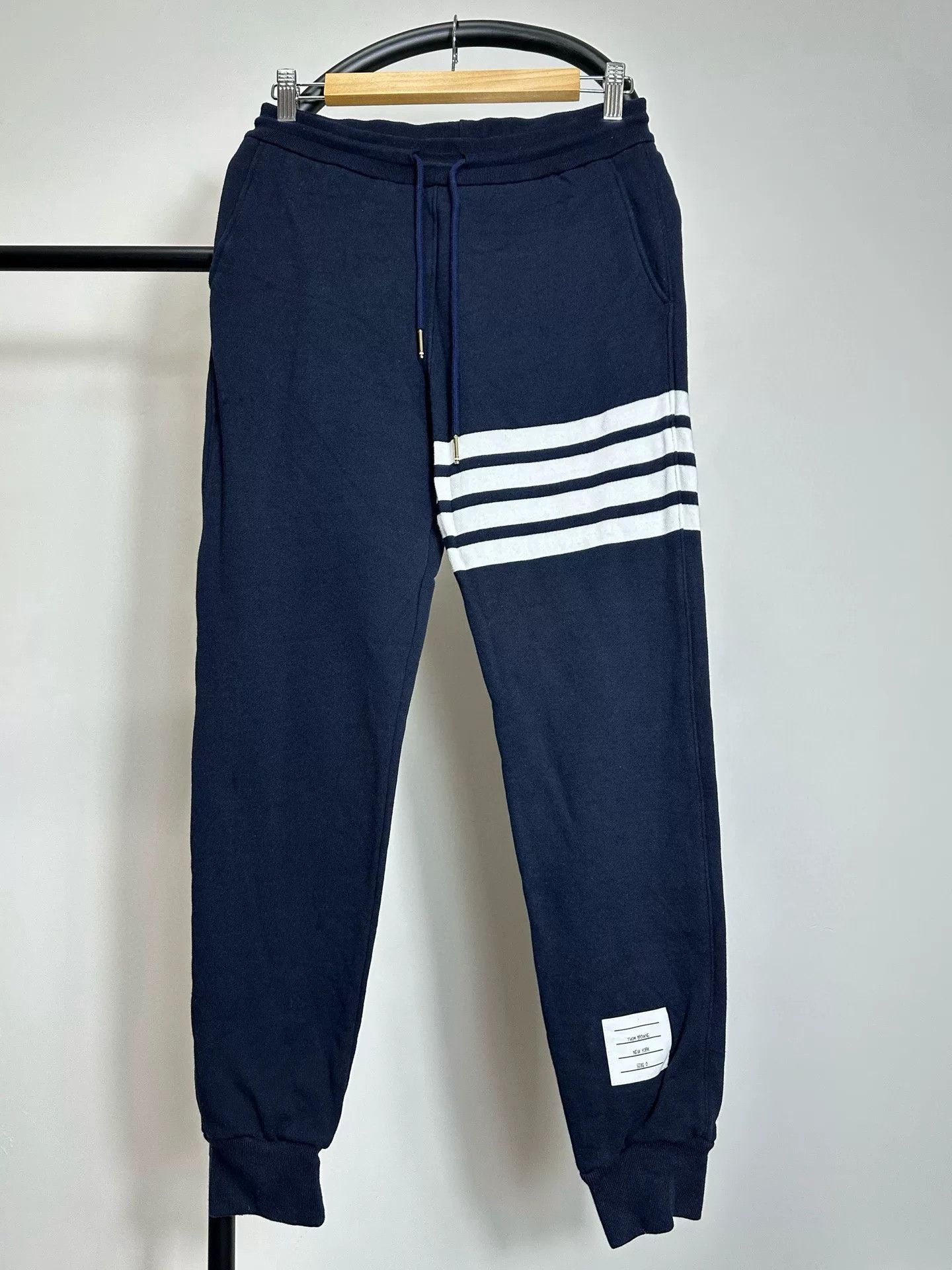 Thom Browne Thom Browne Navy Sweatpants Men Size US 28 / EU 44 - 1 Thumbnail