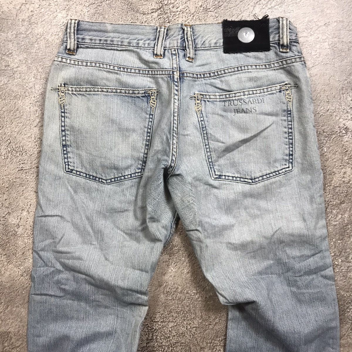 Vintage Vintage 90s Trussardi Distressed Baggy Jeans Grunge Logo 34 Size US 34 / EU 50 - 6 Thumbnail