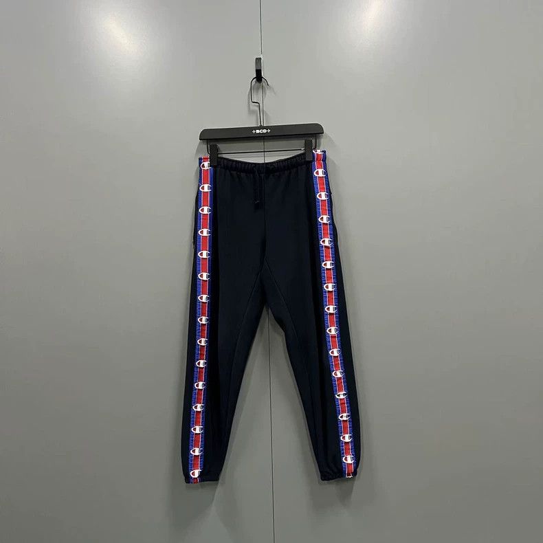 Vetements VETEMENTS x Champion Sweatpants Size US 38 / EU 54 - 1 Thumbnail