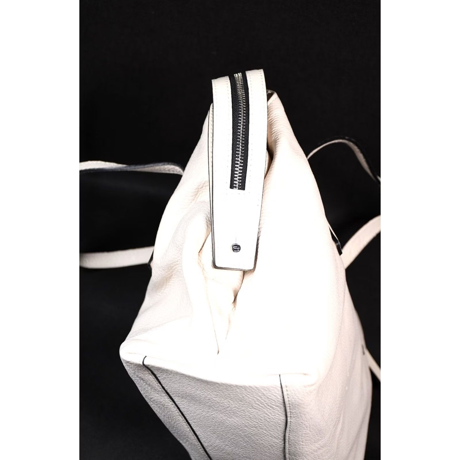 Gianni Chiarini GIANNI CHIARINI Ivory Leather Shoulder Bag Ladies Large Ivory Shoulder Bag Size ONE SIZE - 6 Thumbnail