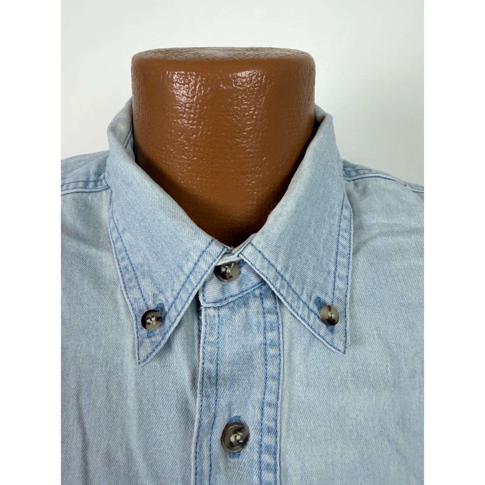 Vintage VINTAGE Rivers End Denim Shirt Men XL Blue 90s Grunge Embroidered Casual Workwear Button-Up Collared Long Sleeve Travel Size US XL / EU 56 / 4 - 4 Thumbnail