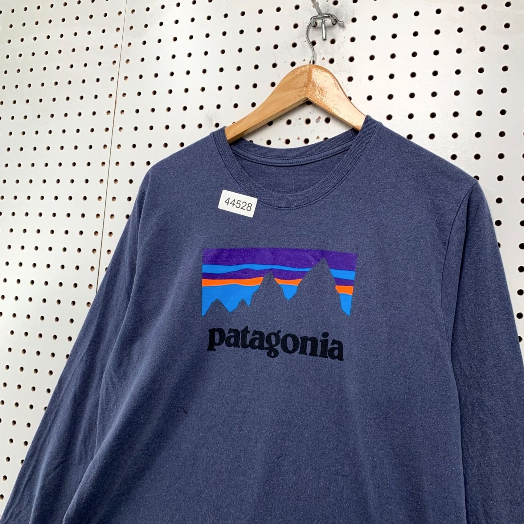 Patagonia Patagonia Shirt Mens Large Blue Outdoor Mountain Graphic Long Sleeve T-Shirt Size US L / EU 52-54 / 3 - 4 Thumbnail