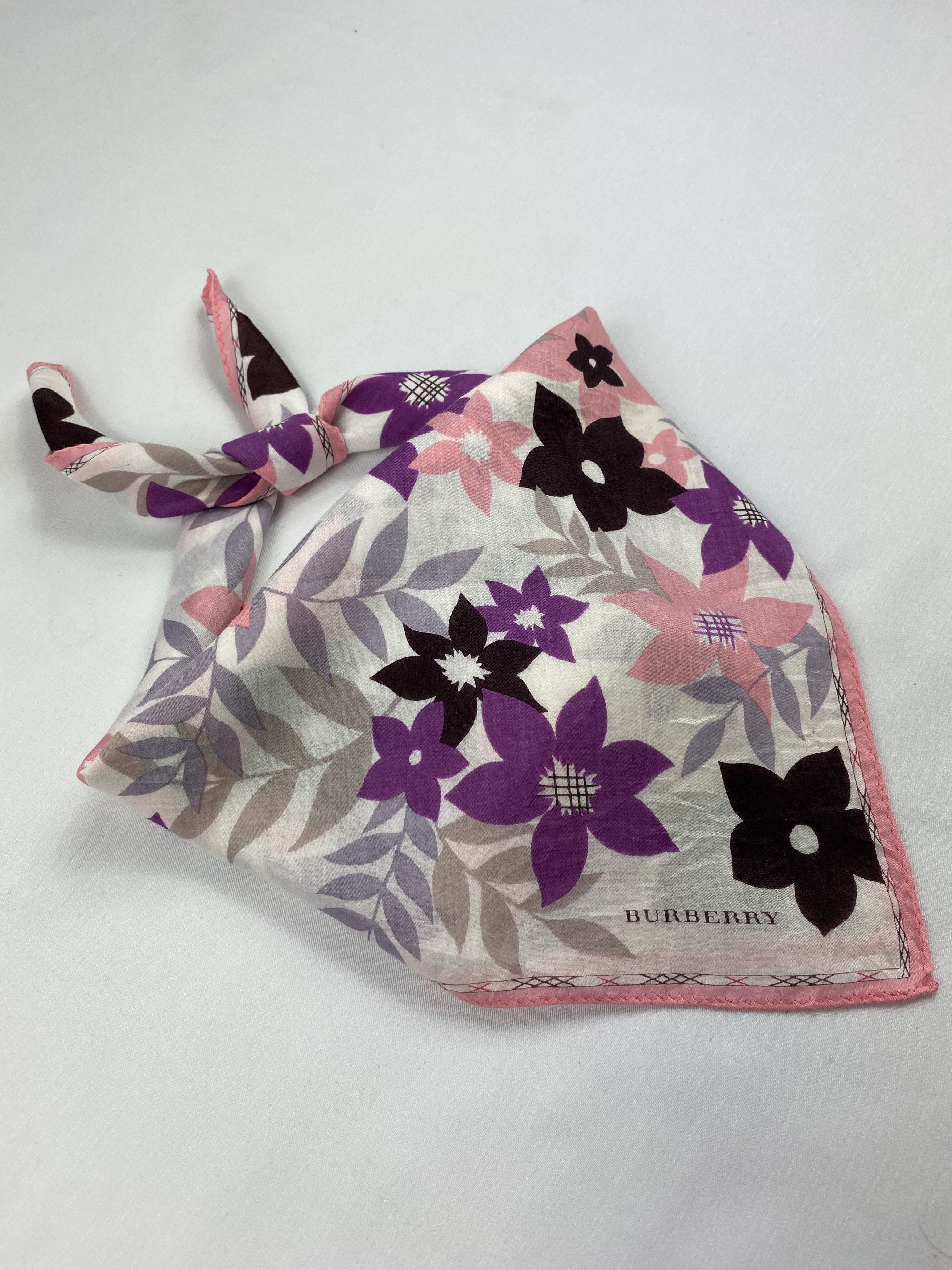 Burberry Burberry Handkerchief / Bandana / Neckerchief Size ONE SIZE - 2 Thumbnail