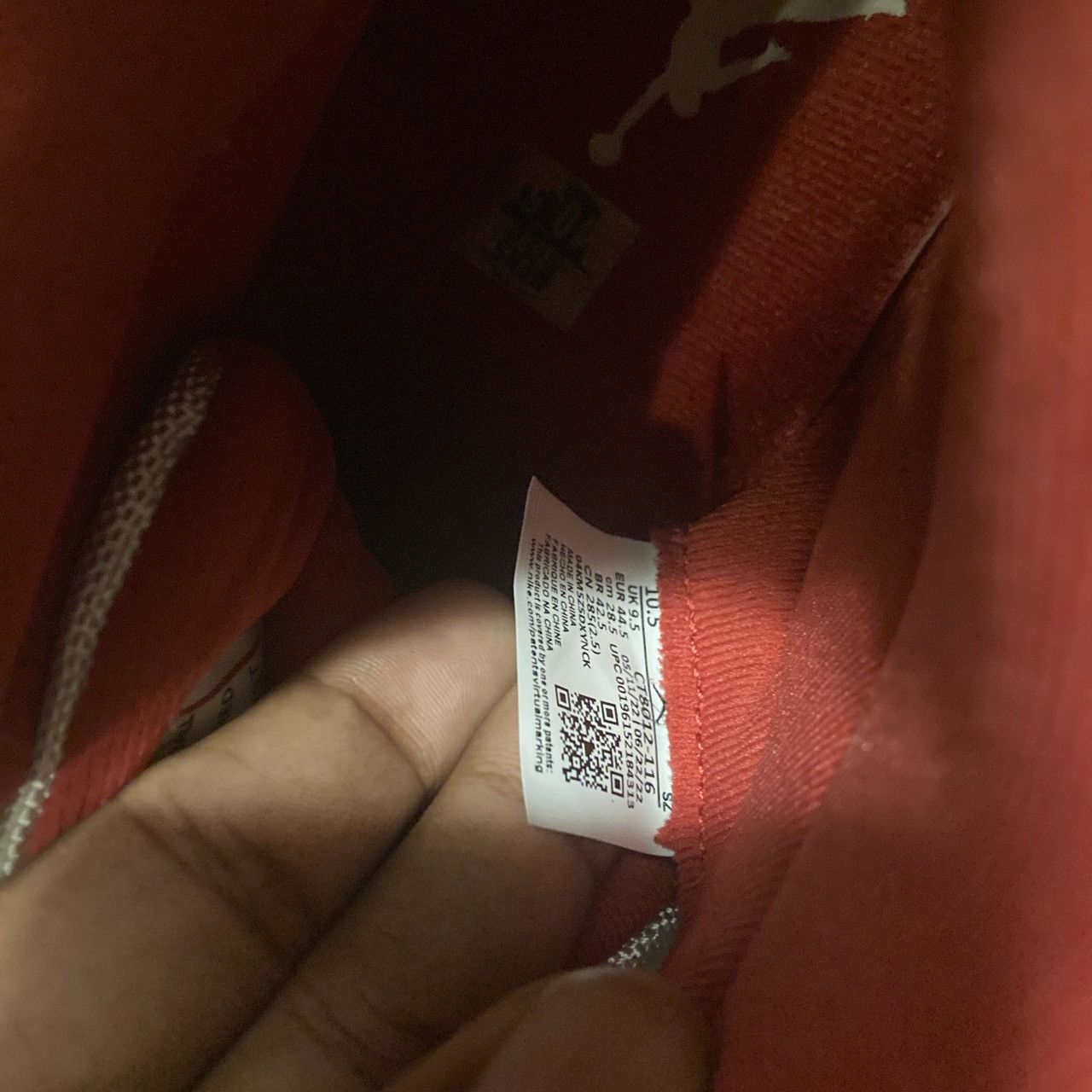 Jordan Brand Jordan 11 Cherry Size US 10.5 / EU 43-44 - 8 Thumbnail