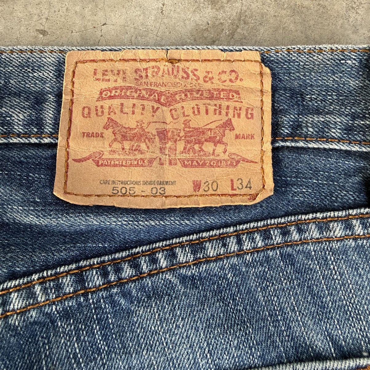 Levi's Vintage Clothing Vintage Levi's 505 Faded Stone Wash Denim Jean Pants Size US 31 - 12 Thumbnail