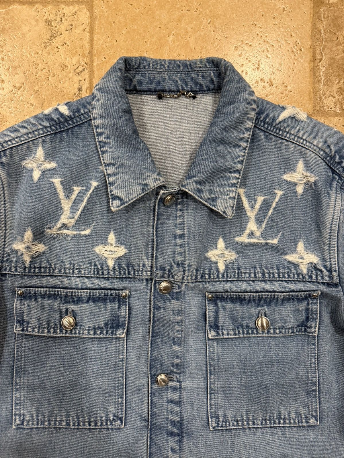 Louis Vuitton Louis Vuitton Frayed Distress Monogram Denim Trucker Jacket Size US XL / EU 56 / 4 - 11 Thumbnail