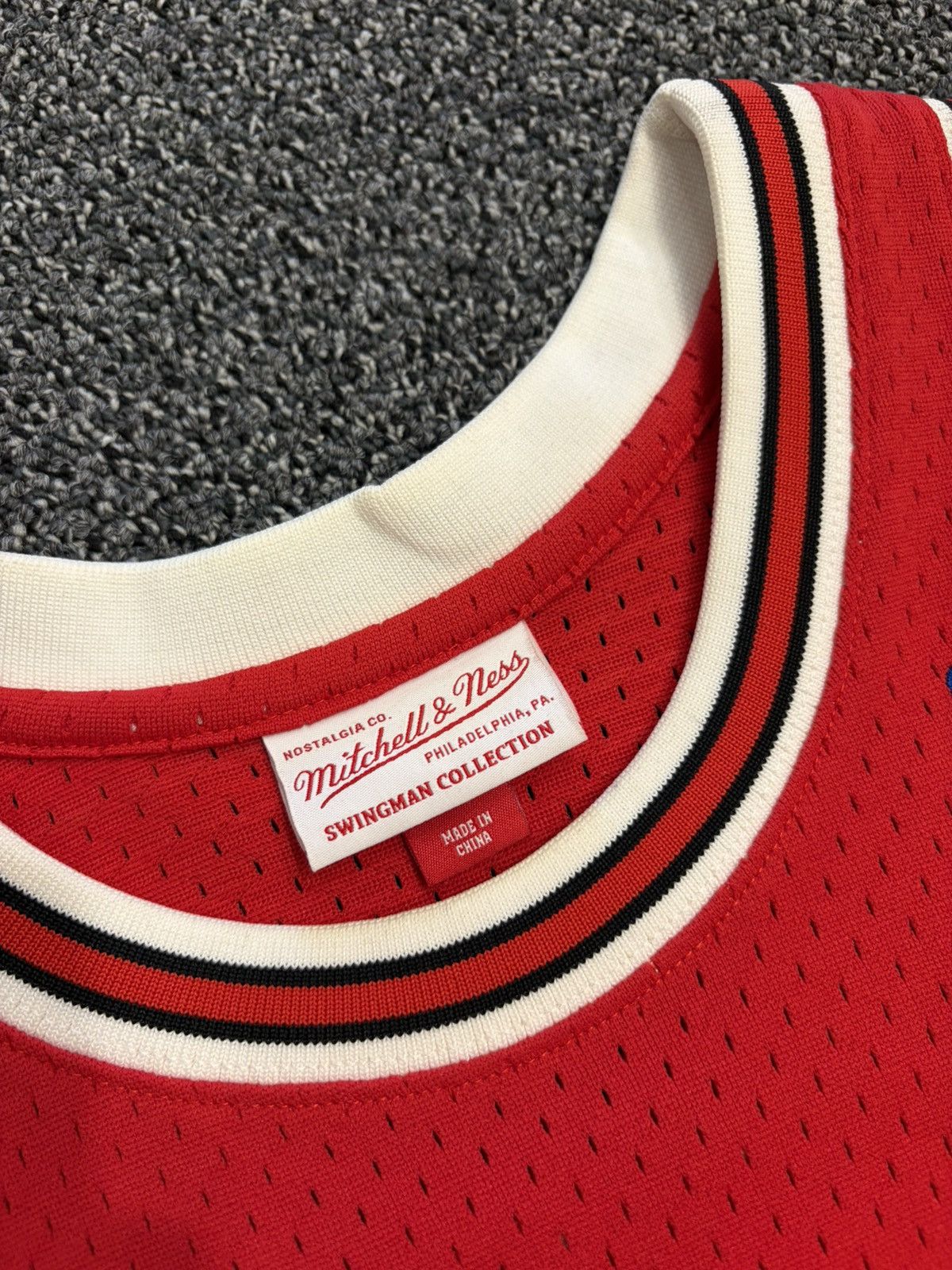 Mitchell & Ness Mitchell & Ness x Hardwood Classics Bulls D. Rodman Jersey Size US M / EU 48-50 / 2 - 7 Thumbnail