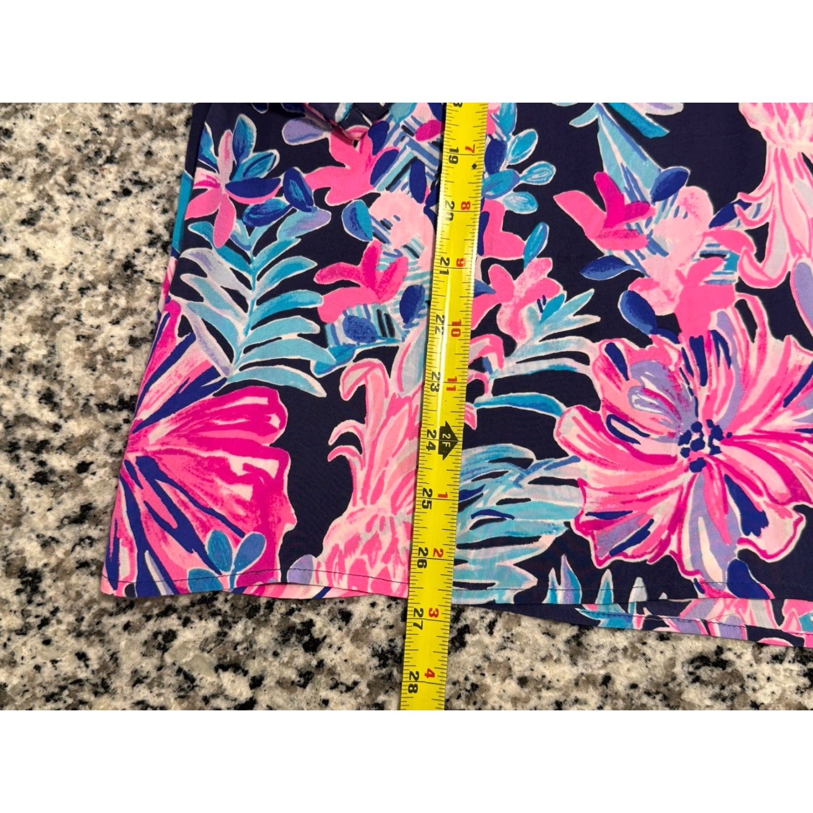 Lilly Pulitzer Lilly Pulitzer Blouse Women Large Silk Multicolor Elsa Pineapple Vacation Office Princess Womens Size L / US 10 / IT 46 - 3 Thumbnail