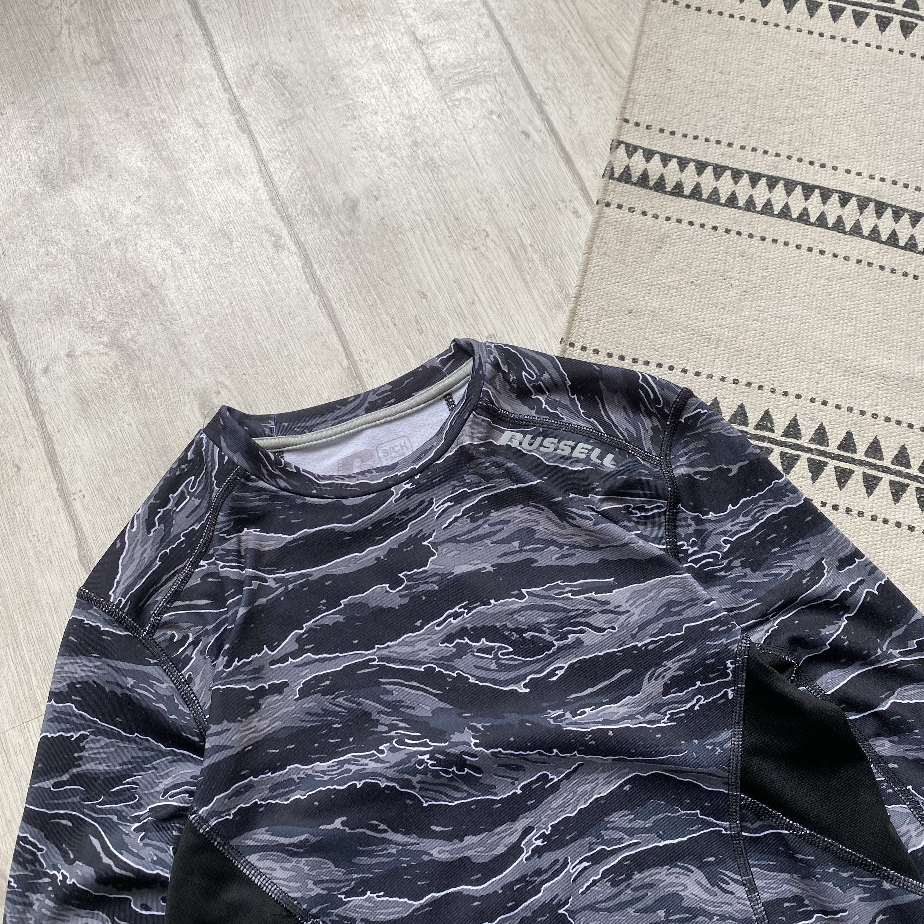 Russell Athletic Russell Athletic jersey rashguard training longsleeve Nike Size US S / EU 44-46 / 1 - 2 Thumbnail
