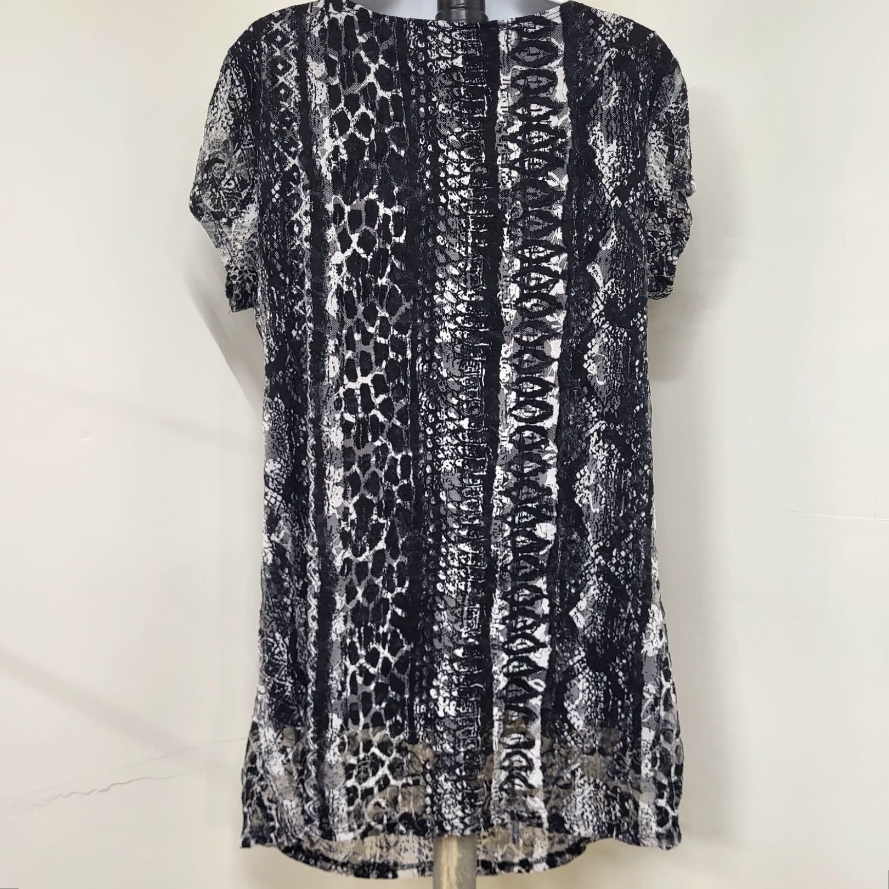 Vintage ACW American City Wear Blouse Women's 2X Black/White Draped Neck Animal Print Knit Short Sleeve Lined Plus Size 2XL Womens Size XXL / US 16-18 / IT 52-54 - 5 Thumbnail