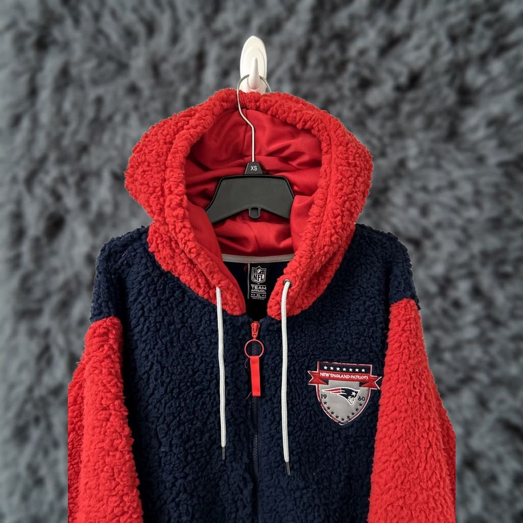 NFL NFL Team Apparel Hoodie Mens XL Blue Red Patriots Fleece Full Zip JKT L/S Size US XL / EU 56 / 4 - 1 Thumbnail