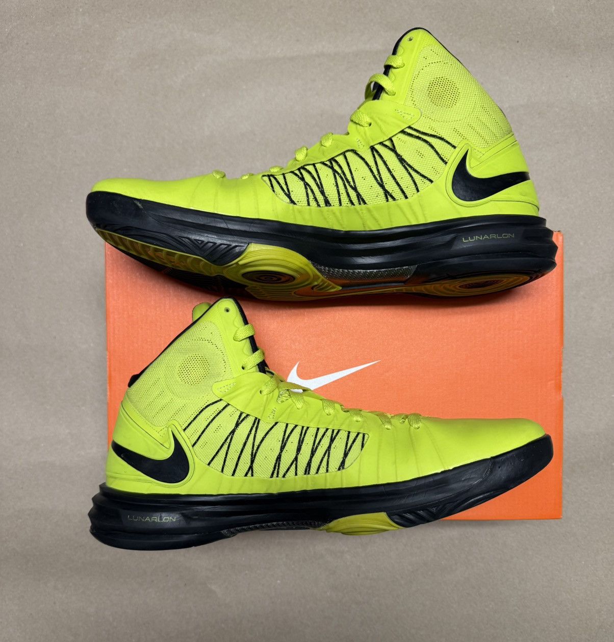 Nike Nike Air Hyperdunk 2012 Atomic Green Men’s sz 14 Basketball Size US 14 / EU 47 - 2 Thumbnail