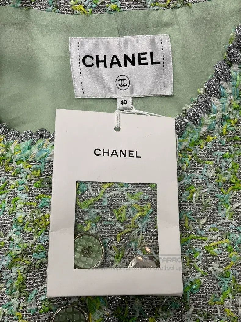 Other Chanel Green tweed silver rolled-edge four-pocket jacket Size S / US 4 / IT 40 - 4 Thumbnail